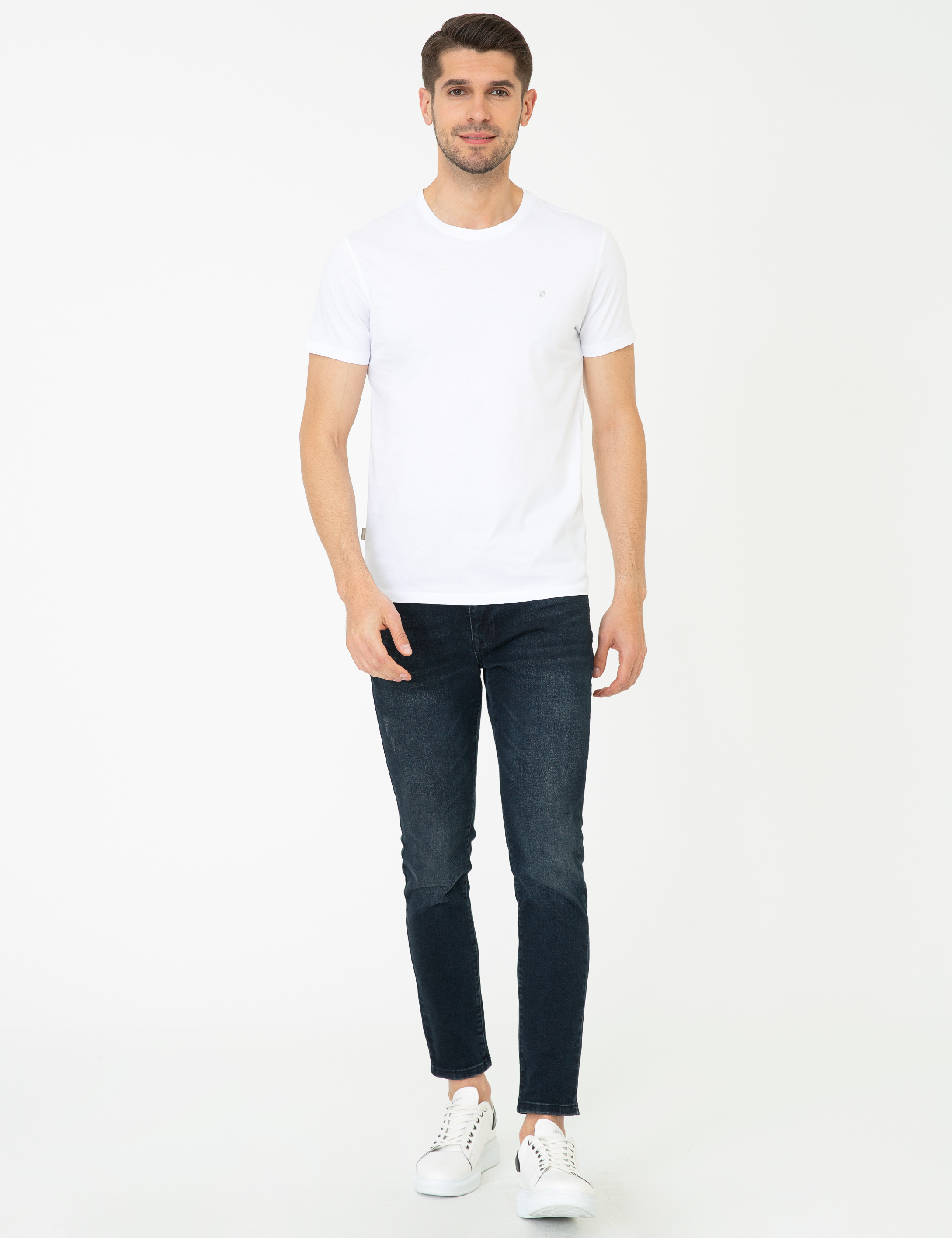 Beyaz Slim Fit Bisiklet Yaka Basic Tişört - Image 4