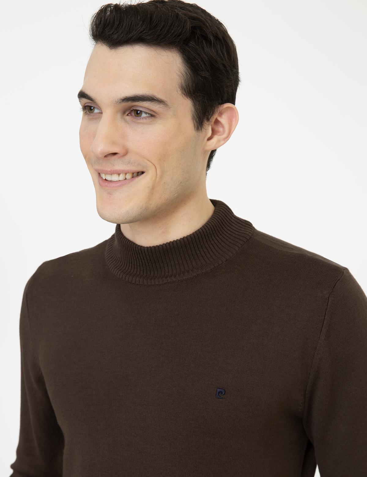 Kahverengi Slim Fit Yarım Balıkçı Yaka Basic Triko Kazak