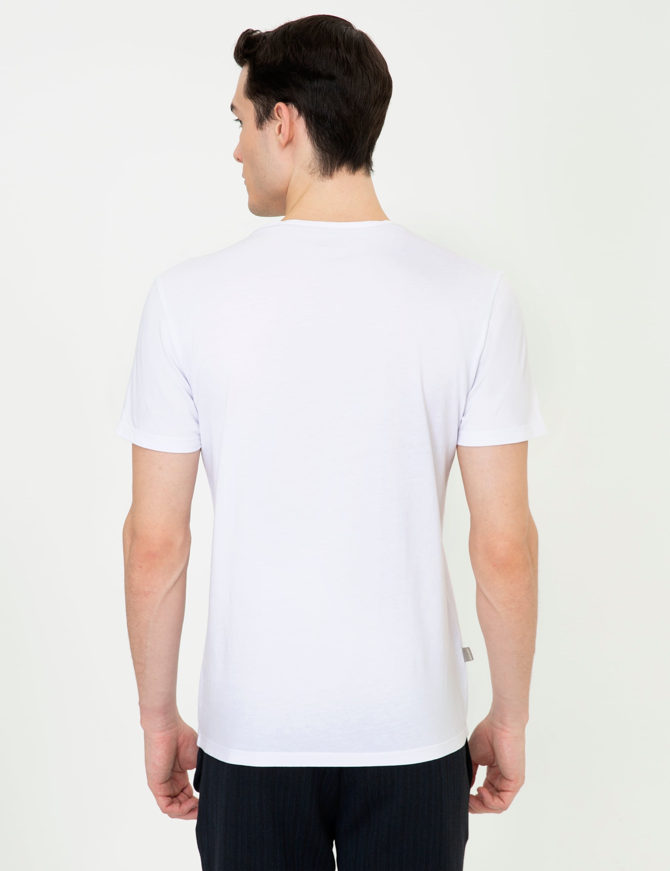 Beyaz Slim Fit Tişört - Image 3