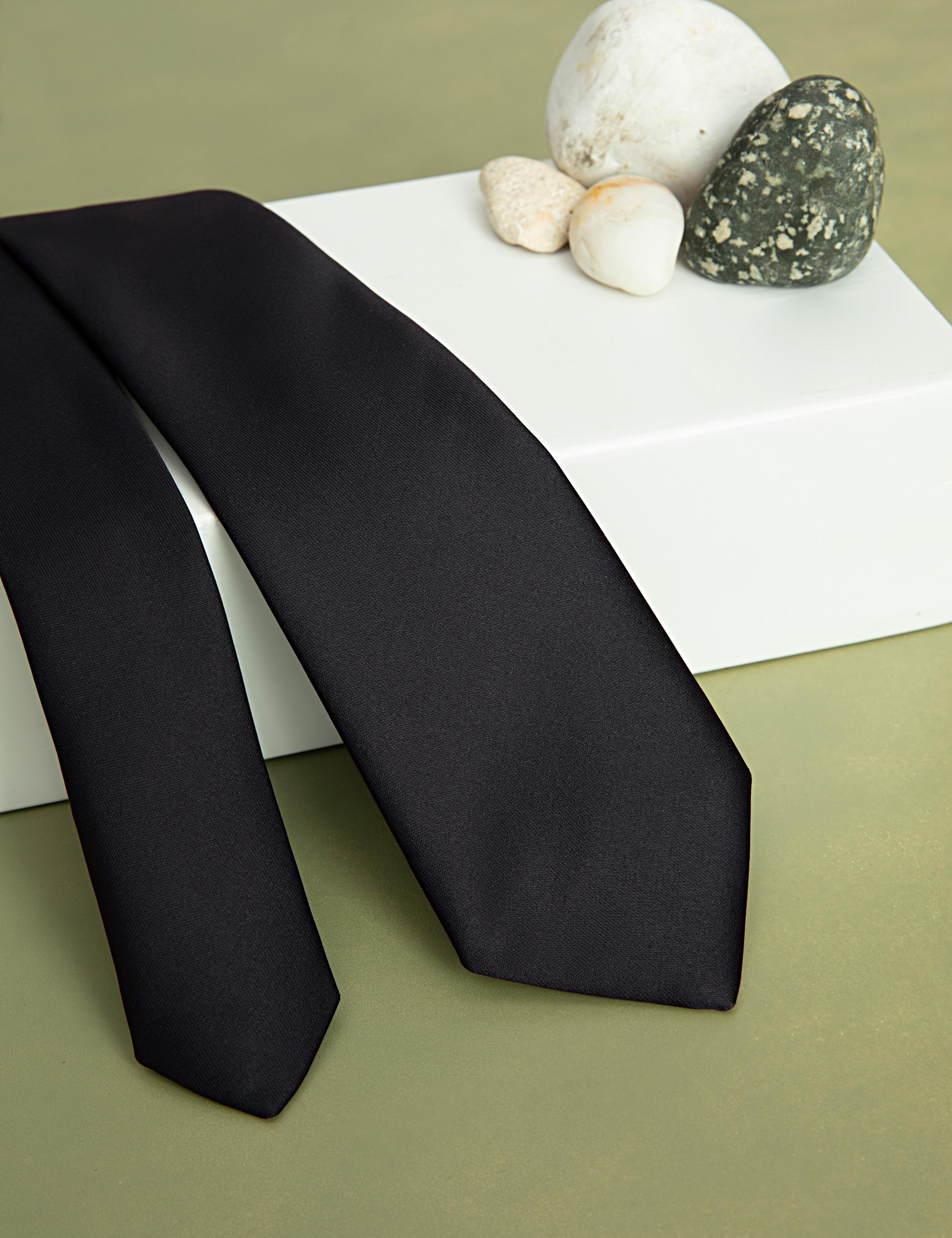Siyah Kravat