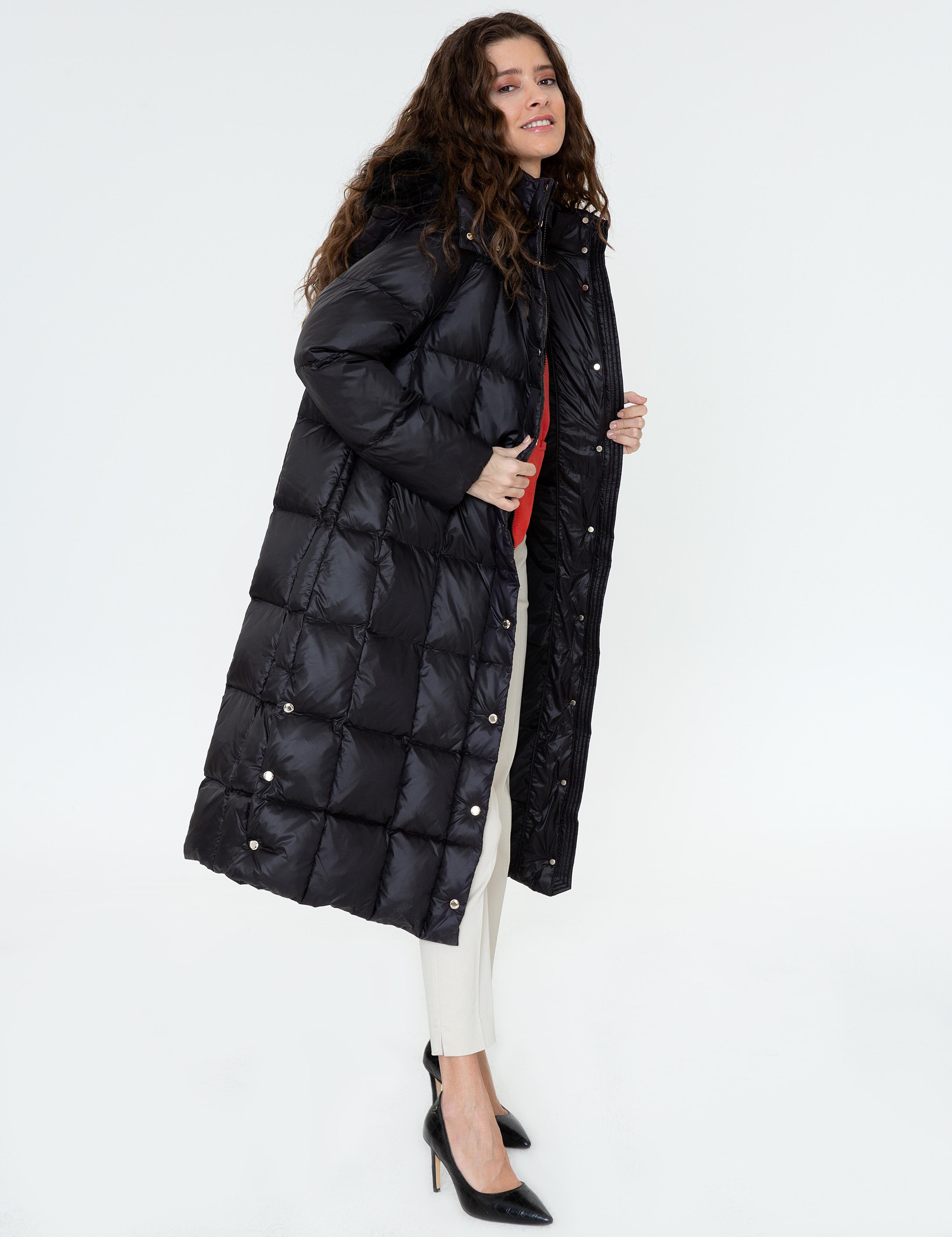 Siyah Standart Fit Kaz Tüyü Mont