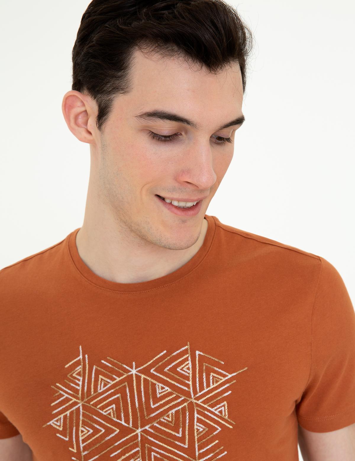 Kahverengi Slim Fit Bisiklet Yaka Tişört - 50240518015