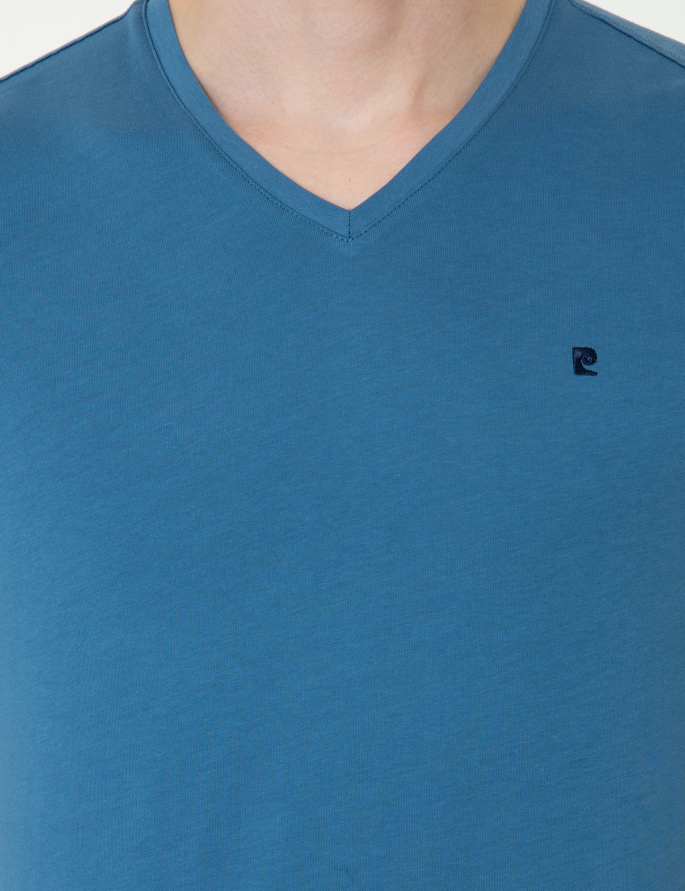 İndigo Slim Fit V Yaka Basic Tişört