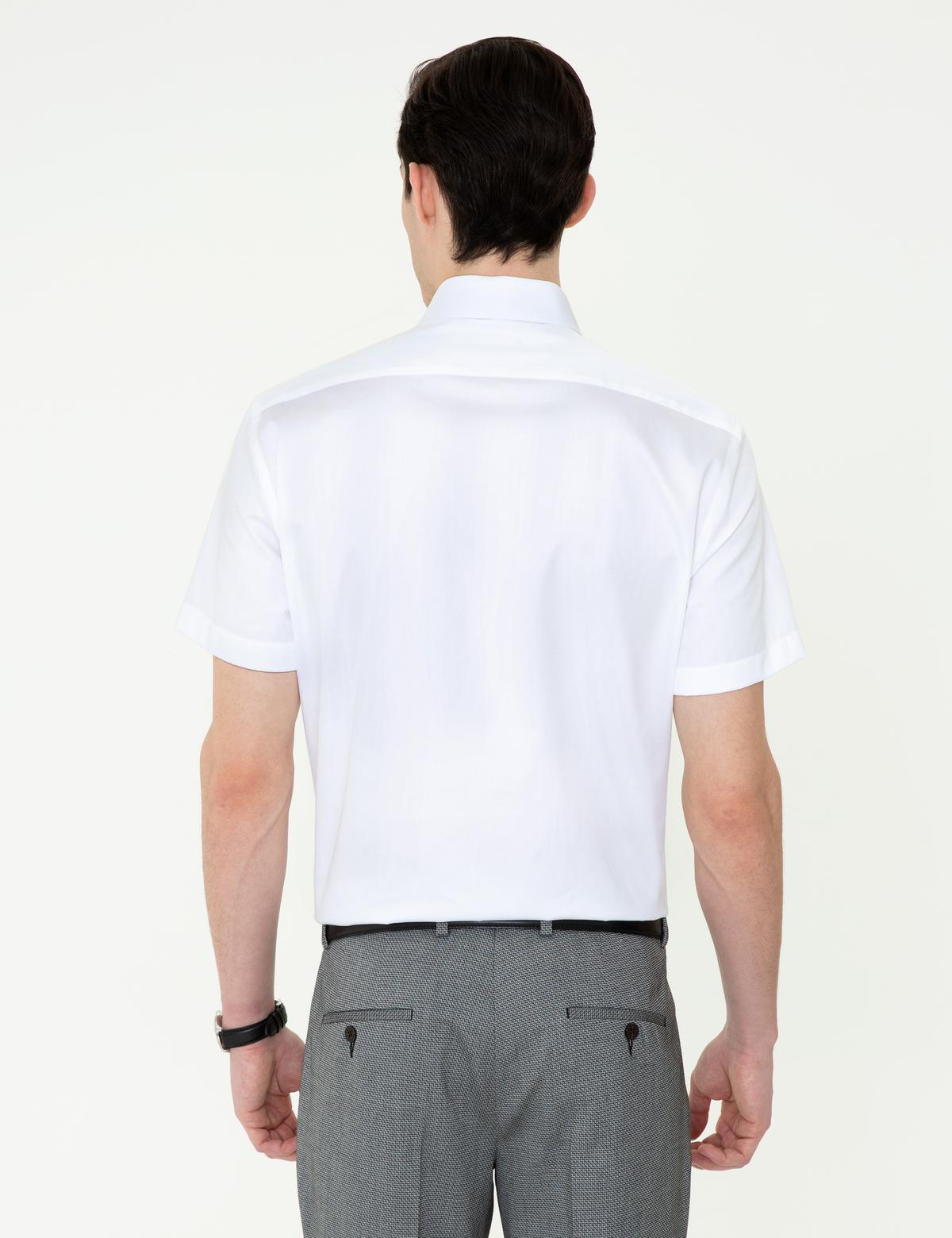 Beyaz Regular Fit Kısa Kollu Gömlek - 50251187014