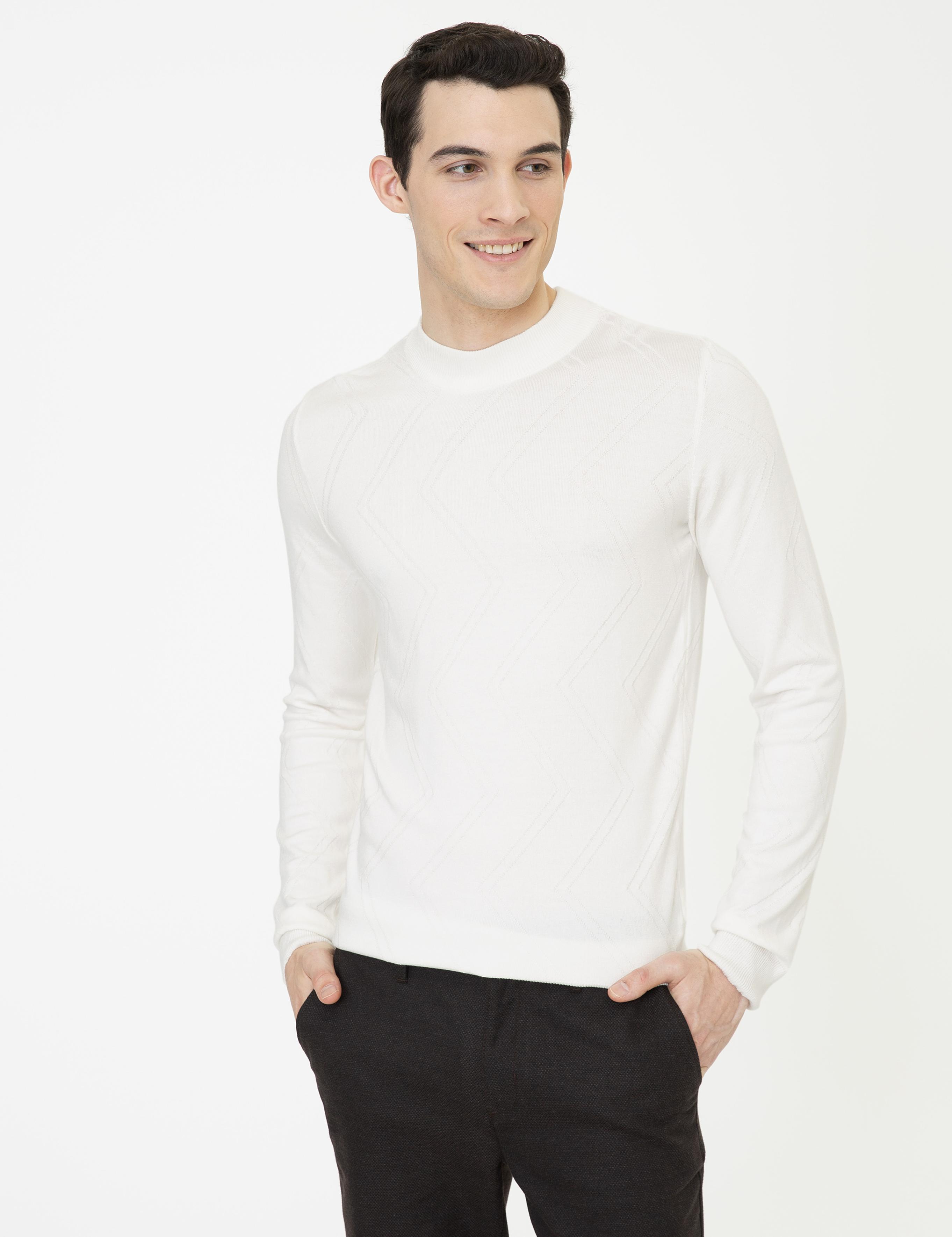 Ekru Slim Fit Bato Yaka Triko Kazak