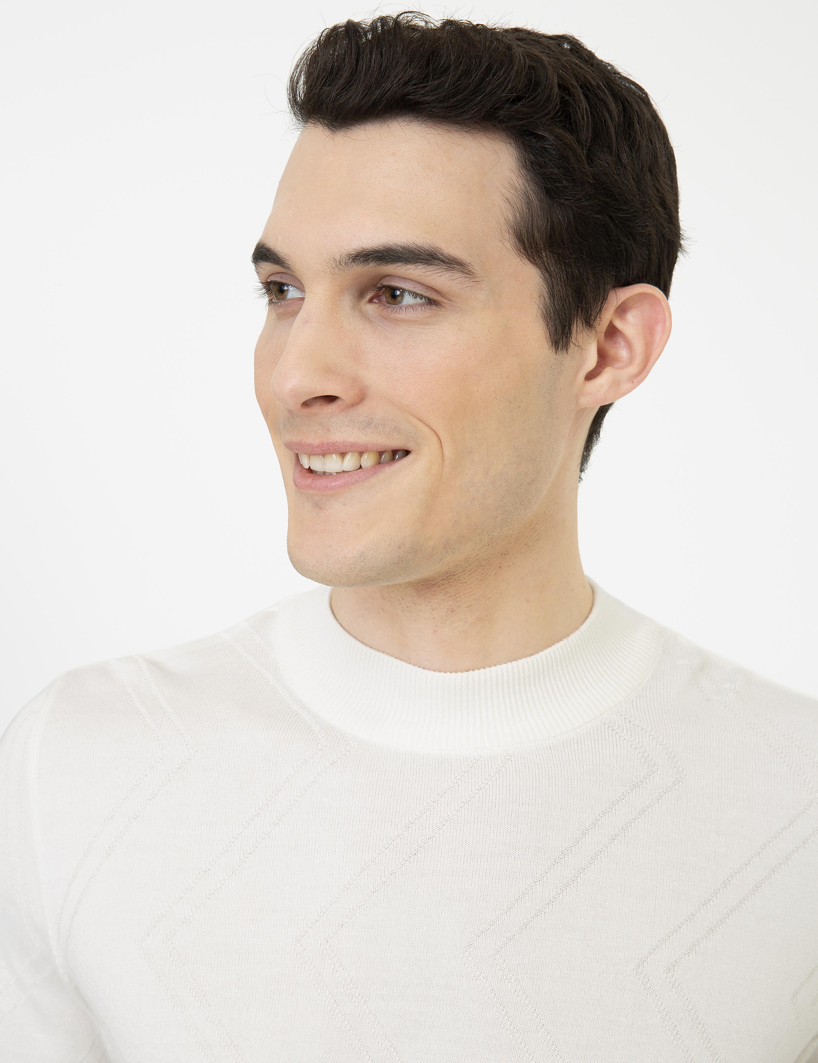 Ekru Slim Fit Bato Yaka Triko Kazak