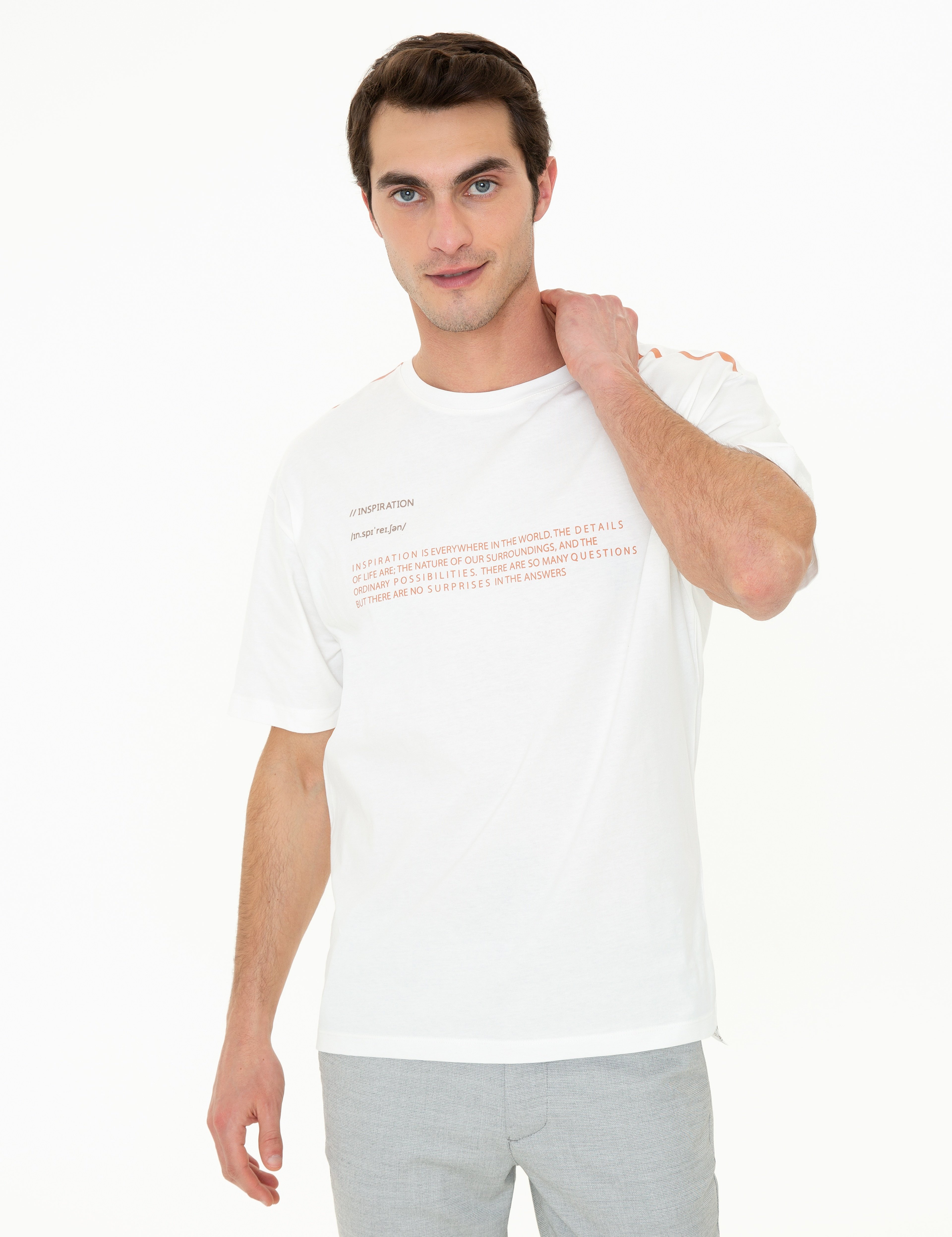 Ekru Comfort Fit Bisiklet Yaka Tişört - Image 3