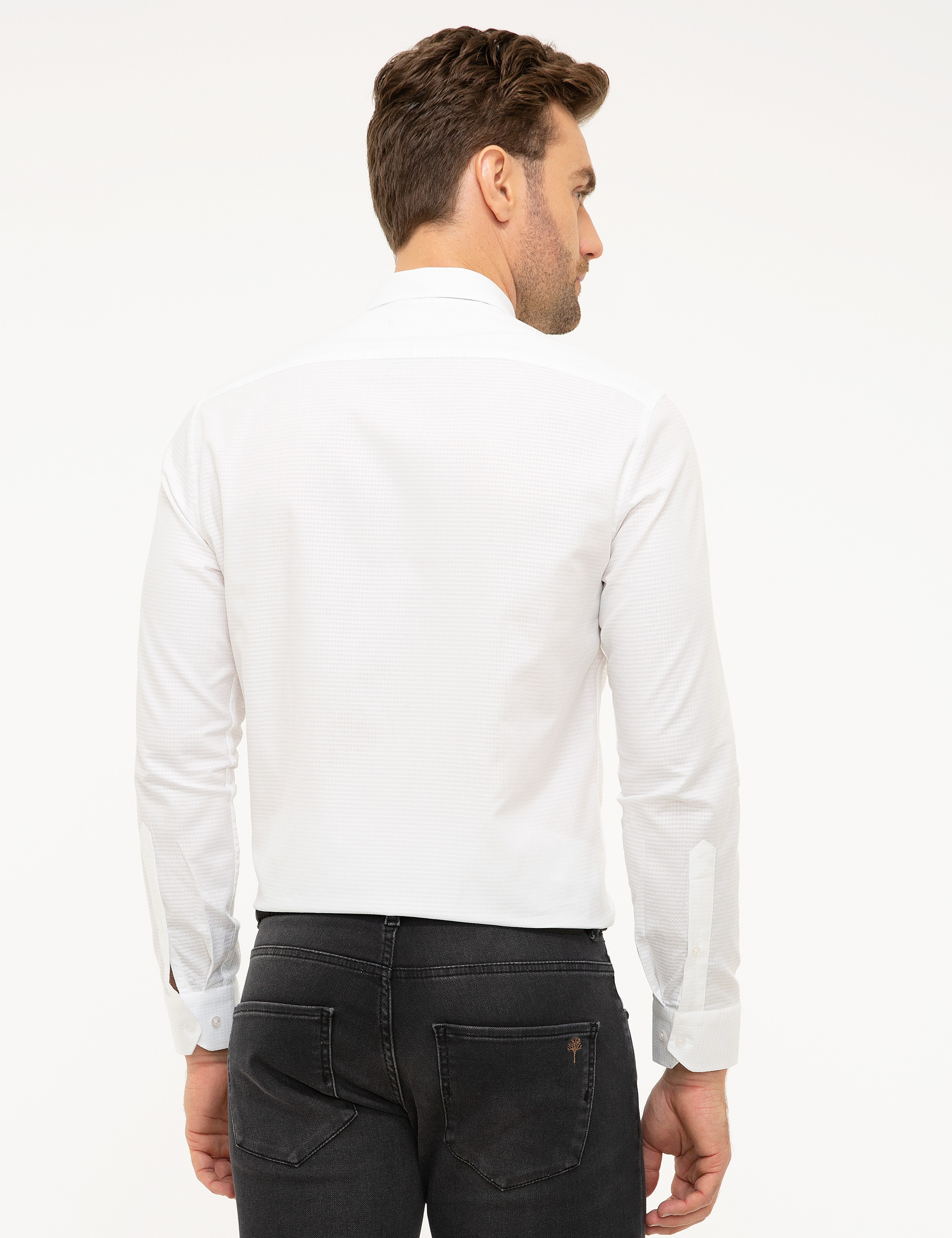 Beyaz Slim Fit Armürlü Gömlek