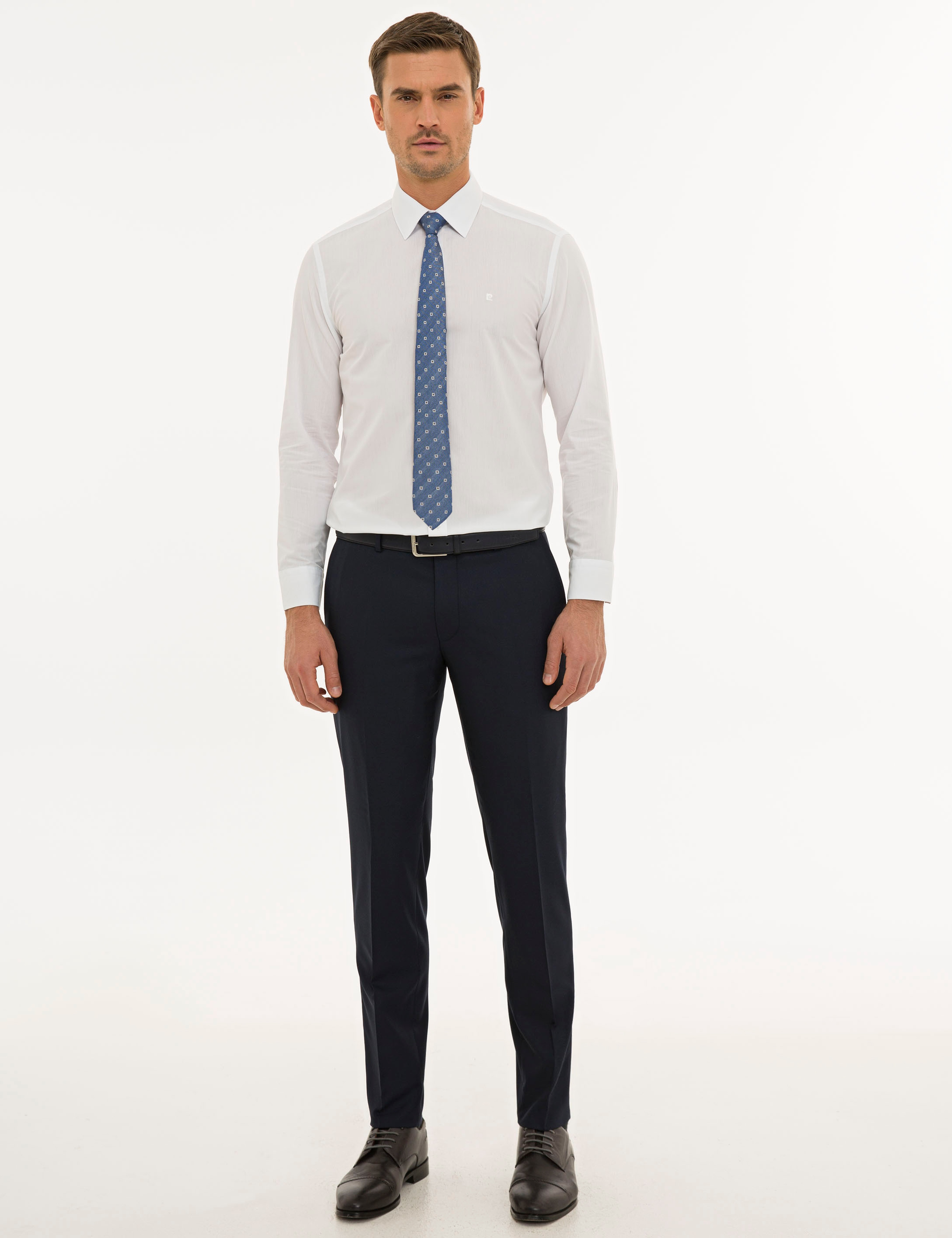 Beyaz Regular Fit Basic Gömlek