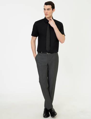 Siyah Regular Fit Kısa Kollu Gömlek