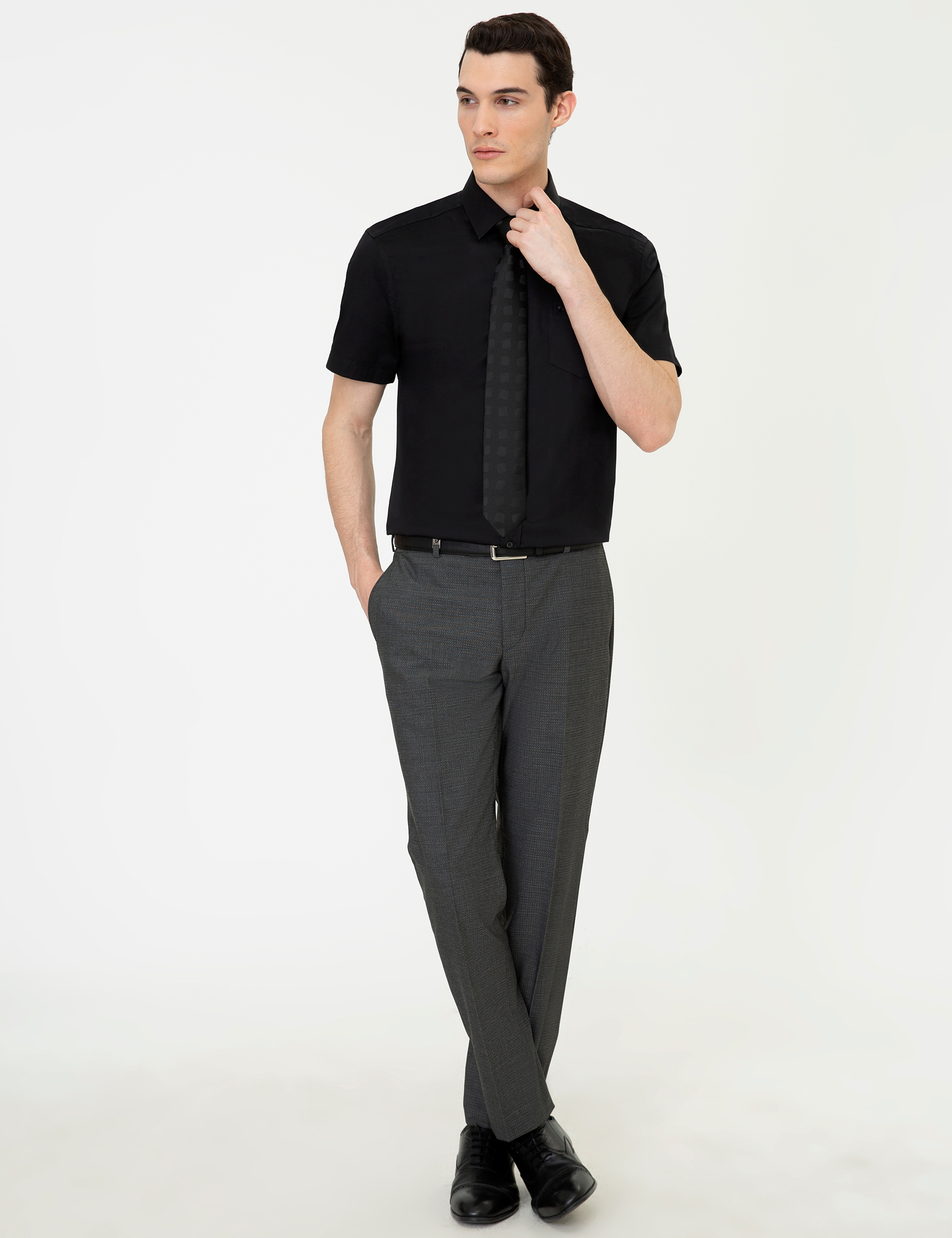 Siyah Regular Fit Kısa Kollu Gömlek