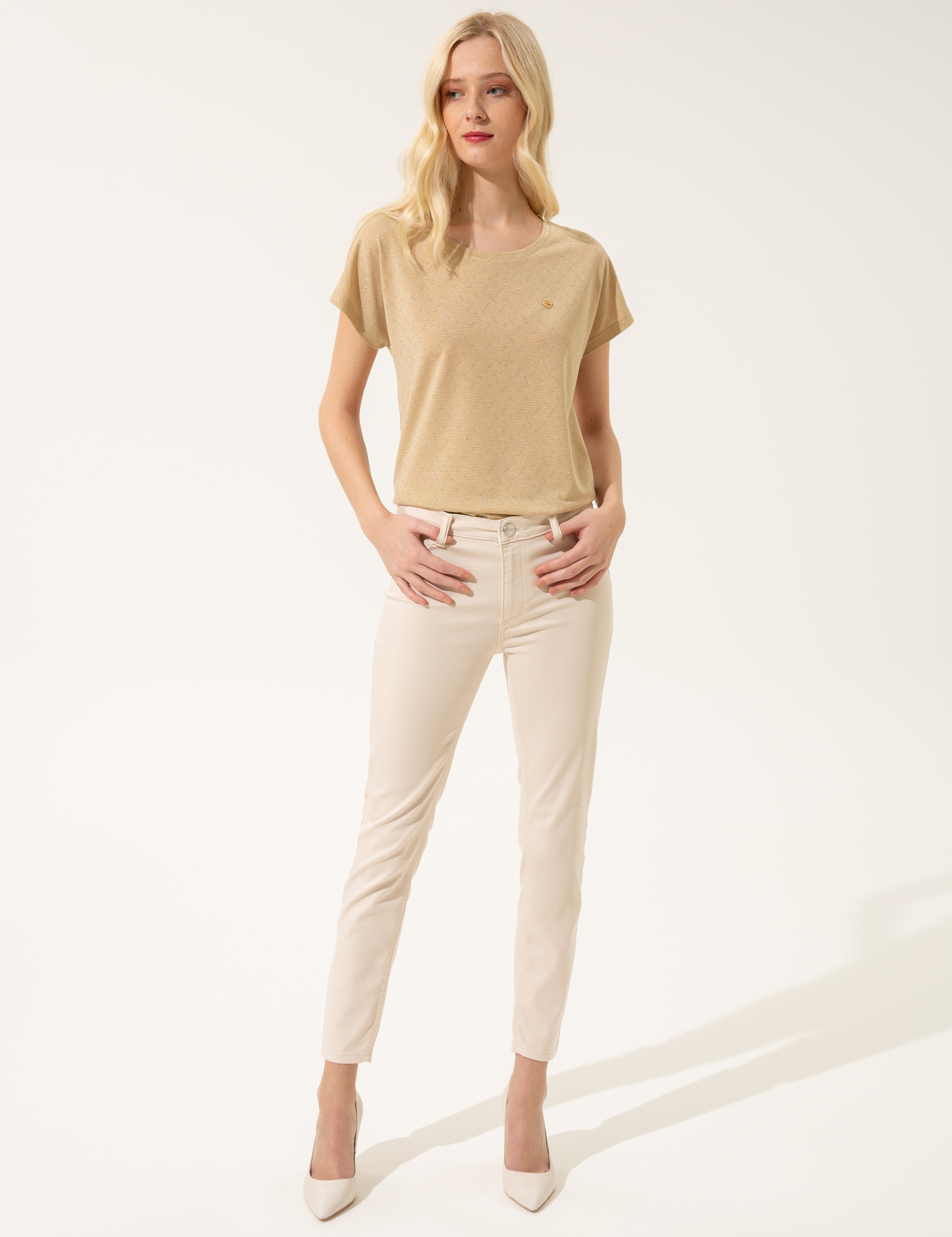 Bej Comfort Fit Tişört - Image 5