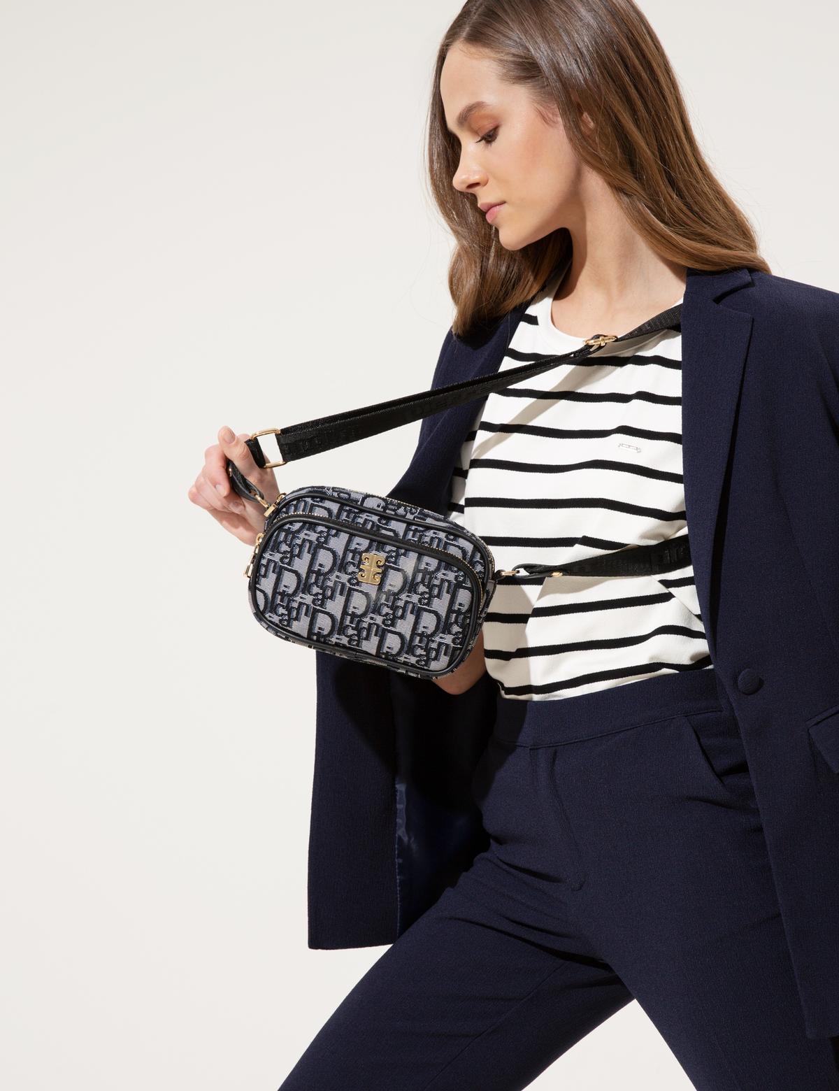 Siyah Çapraz Çanta