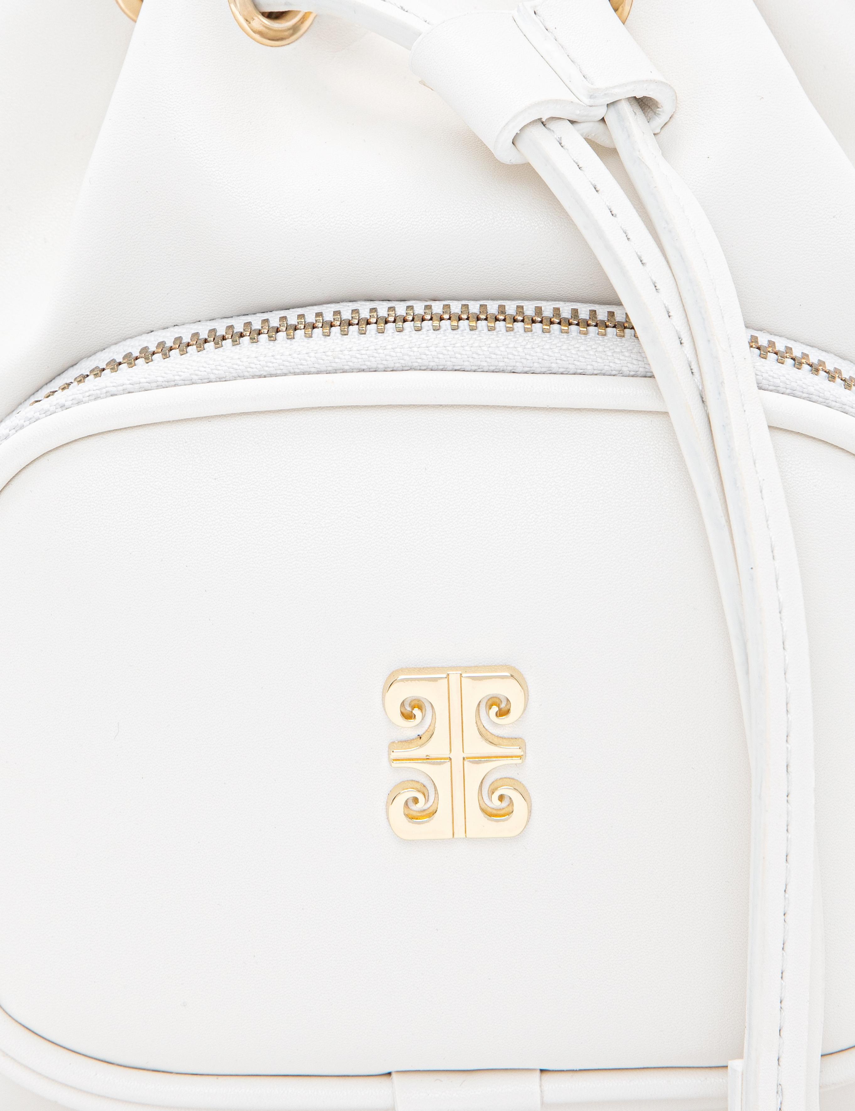 Beyaz Büzgülü Çanta