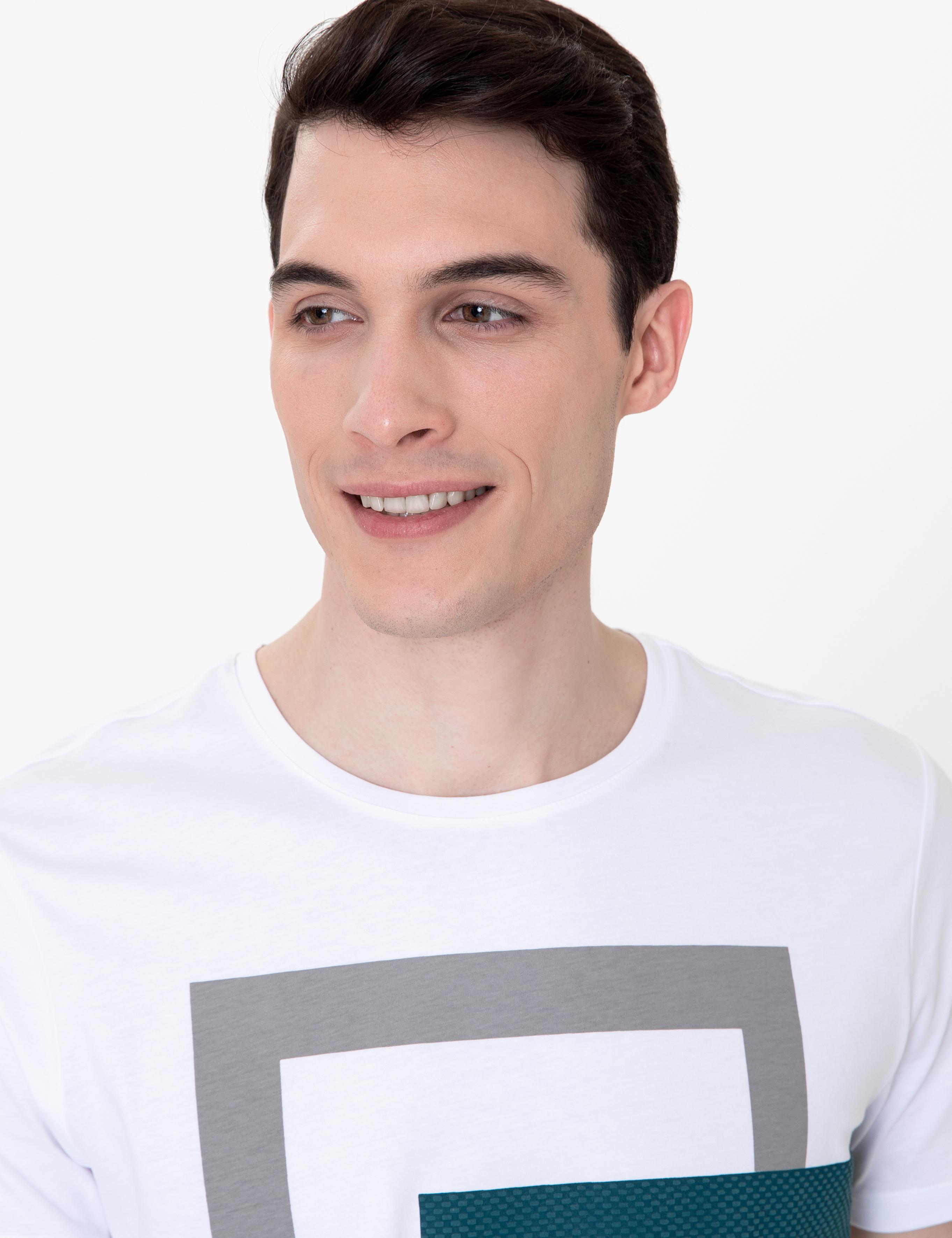 Beyaz Slim Fit Bisiklet Yaka Tişört