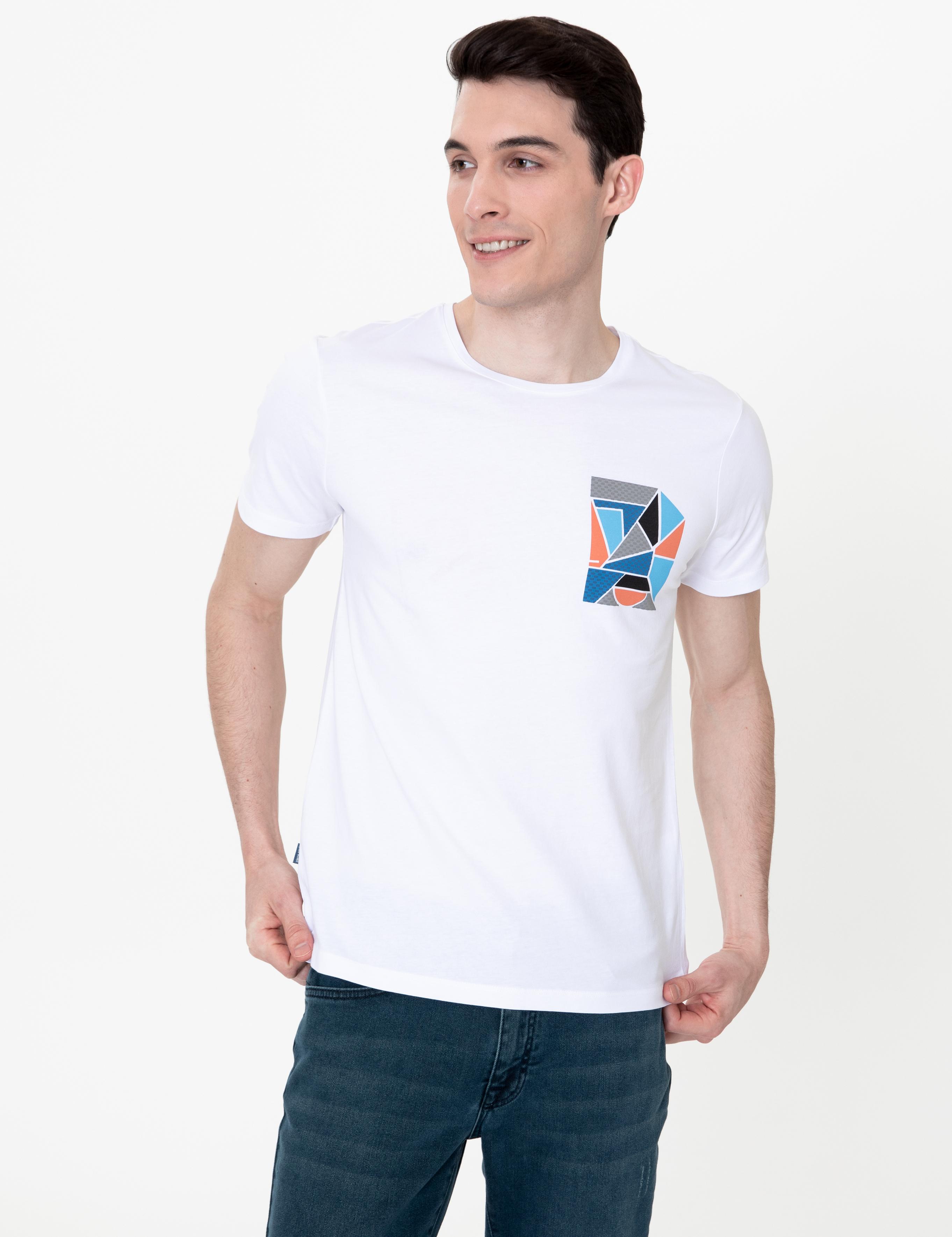 Beyaz Slim Fit Baskılı Bisiklet Yaka Tişört