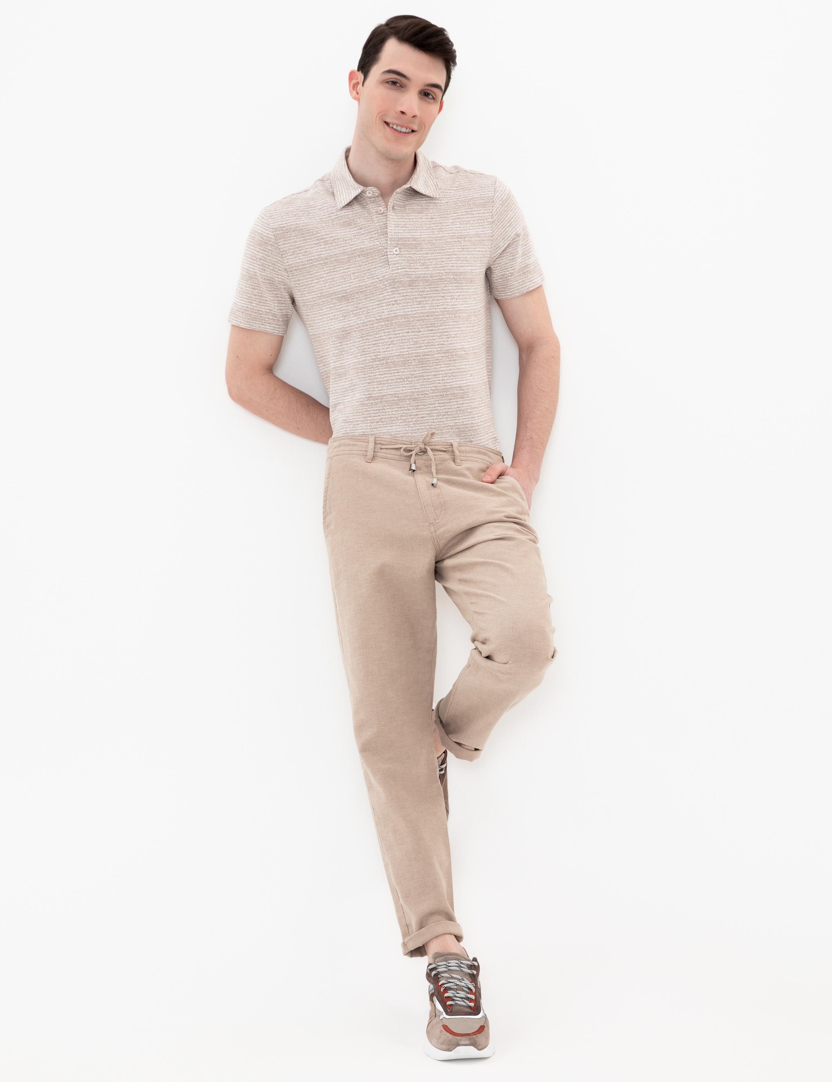 Bej Dokulu Slim Fit Polo Yaka Tişört