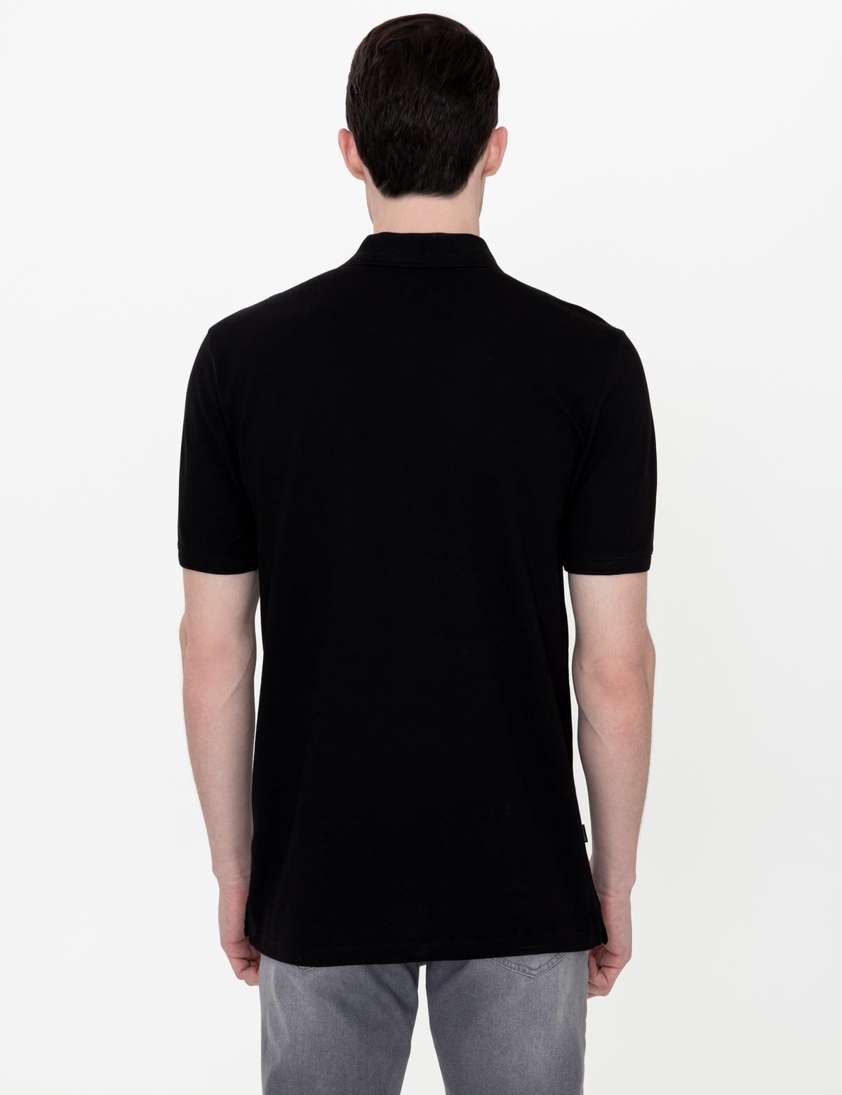 Siyah Regular Fit Polo Yaka Basic Tişört - 50250209048