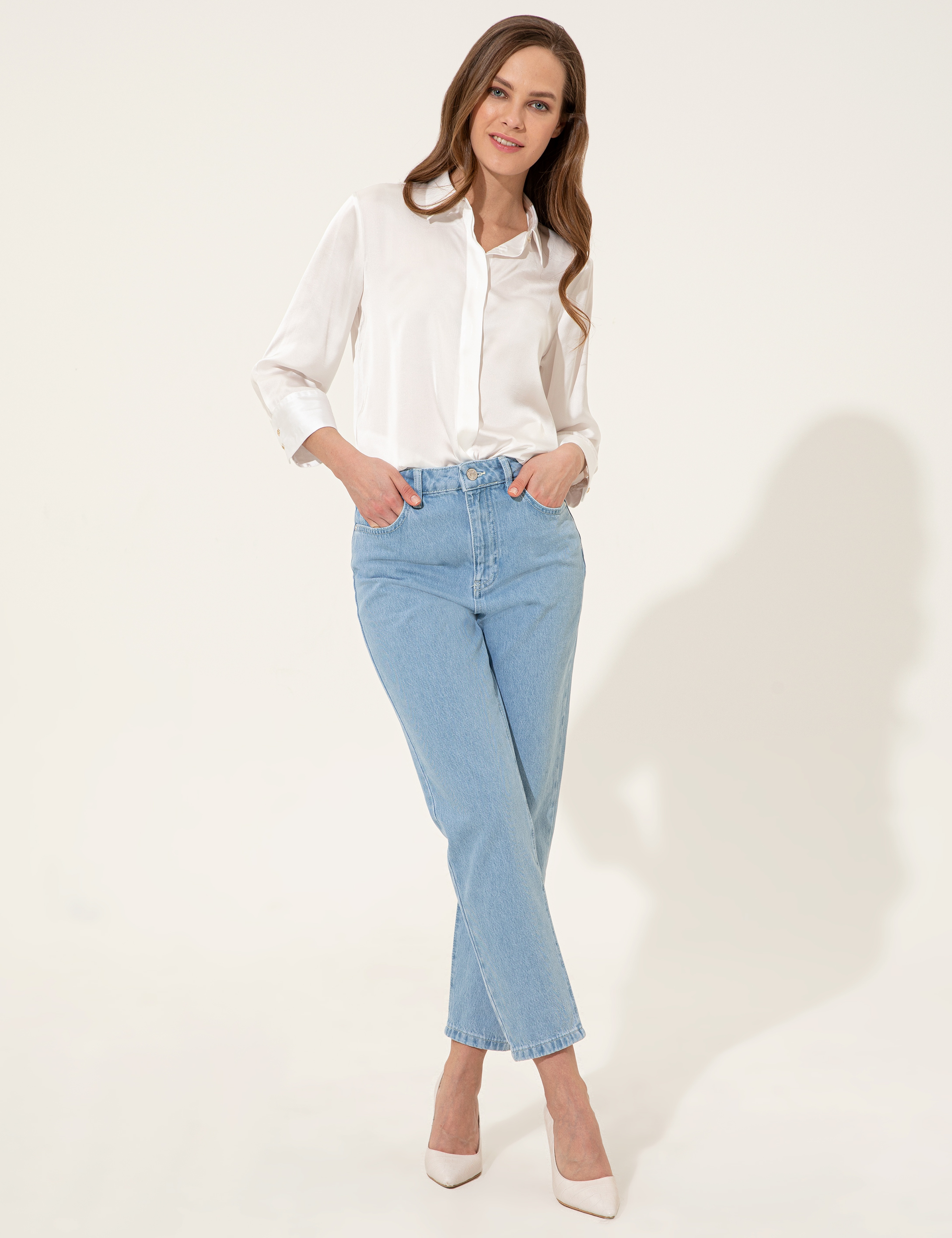 Beyaz Comfort Fit Uzun Kollu Gömlek