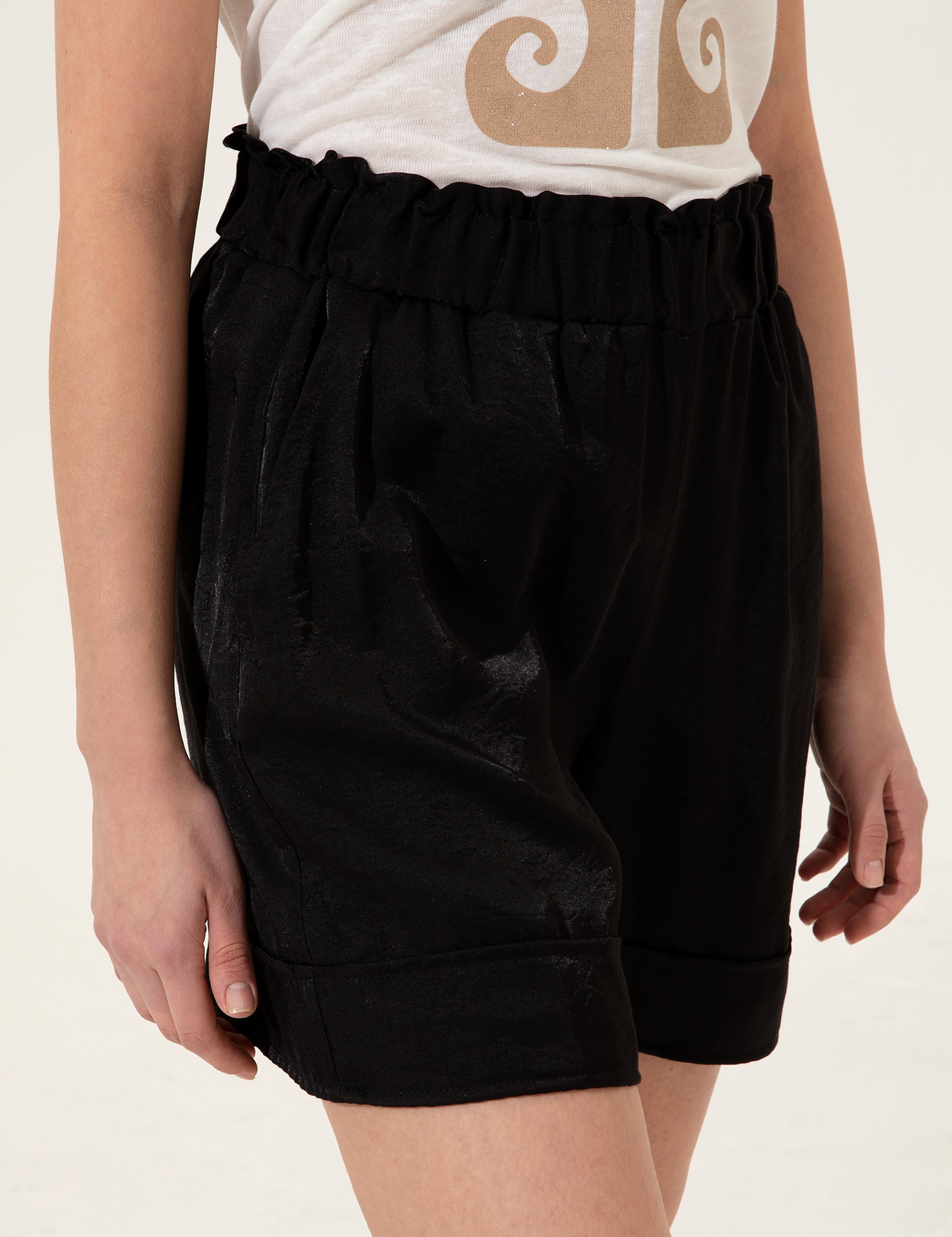 Siyah Relax Bermuda Şort