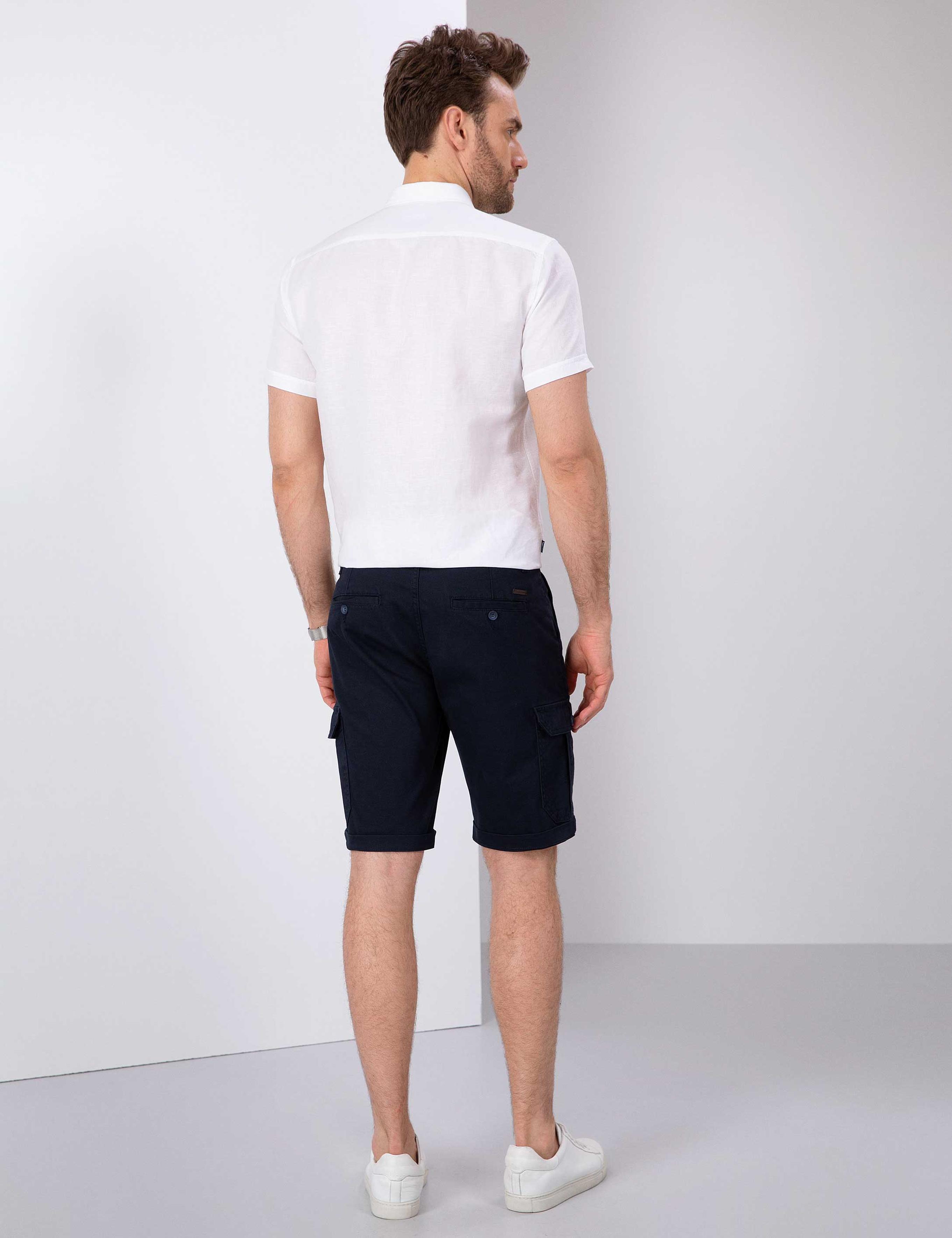 Lacivert Standart Fit Bermuda Şort