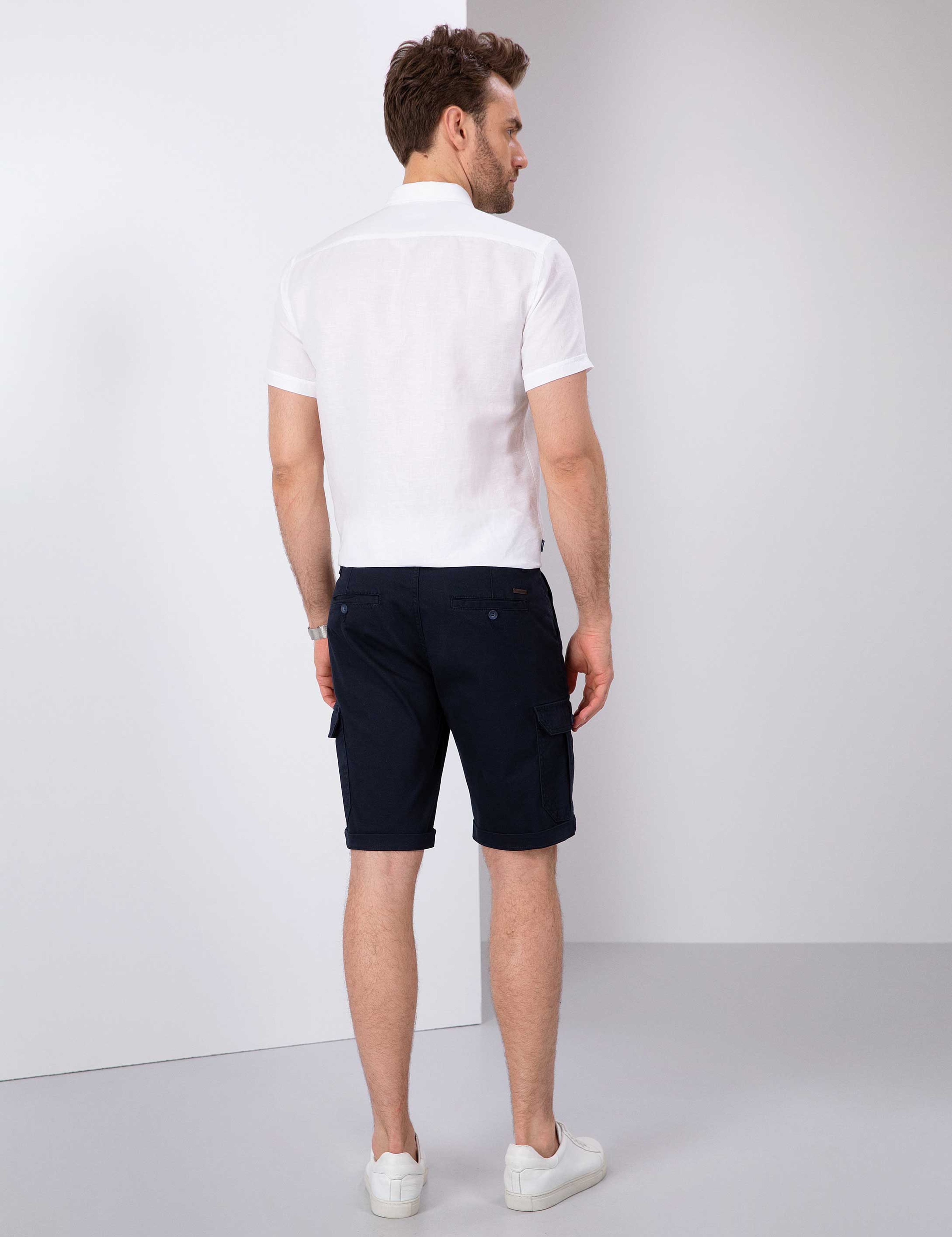 Lacivert Standart Fit Bermuda Şort - Image 3