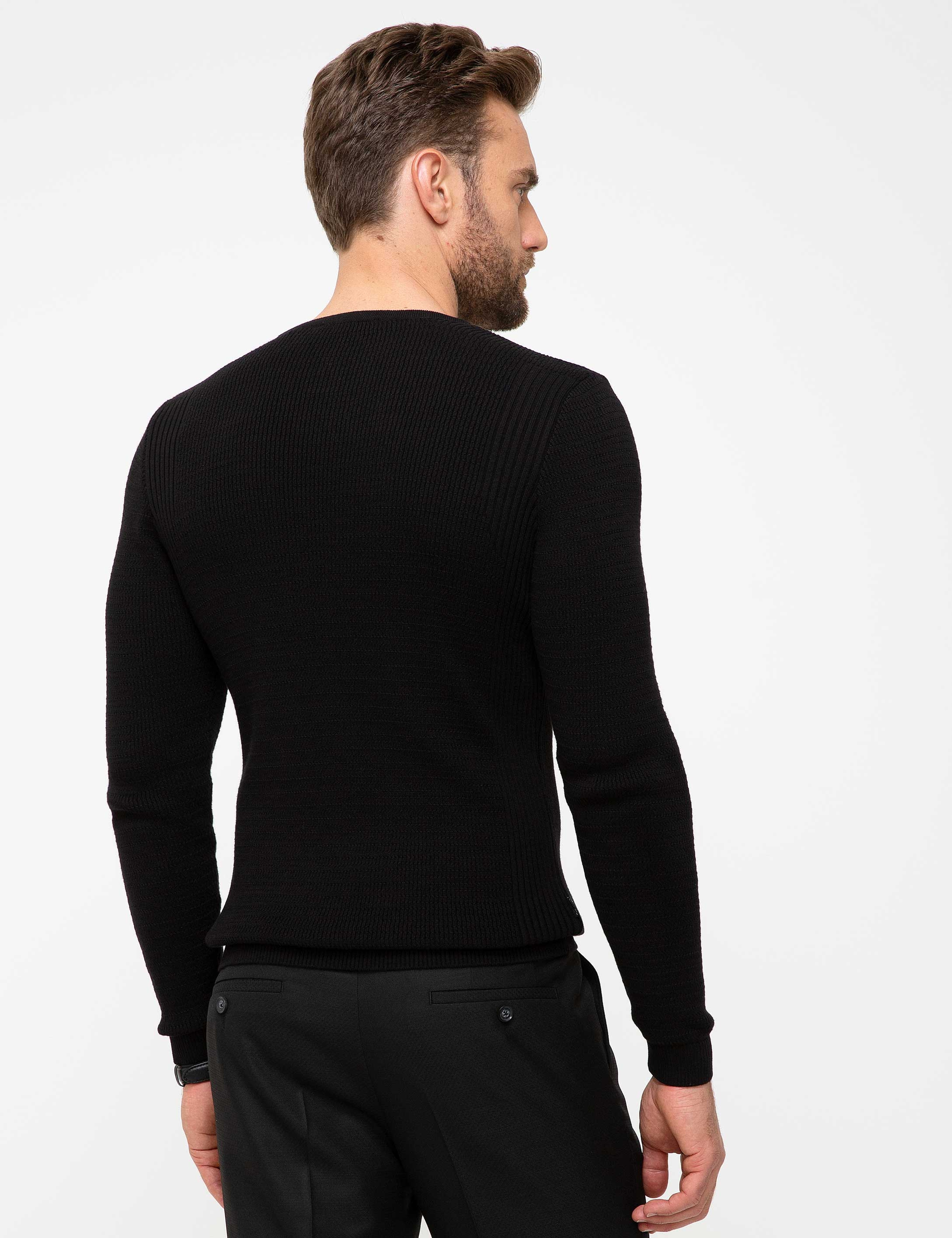 Siyah Slim Fit Kazak