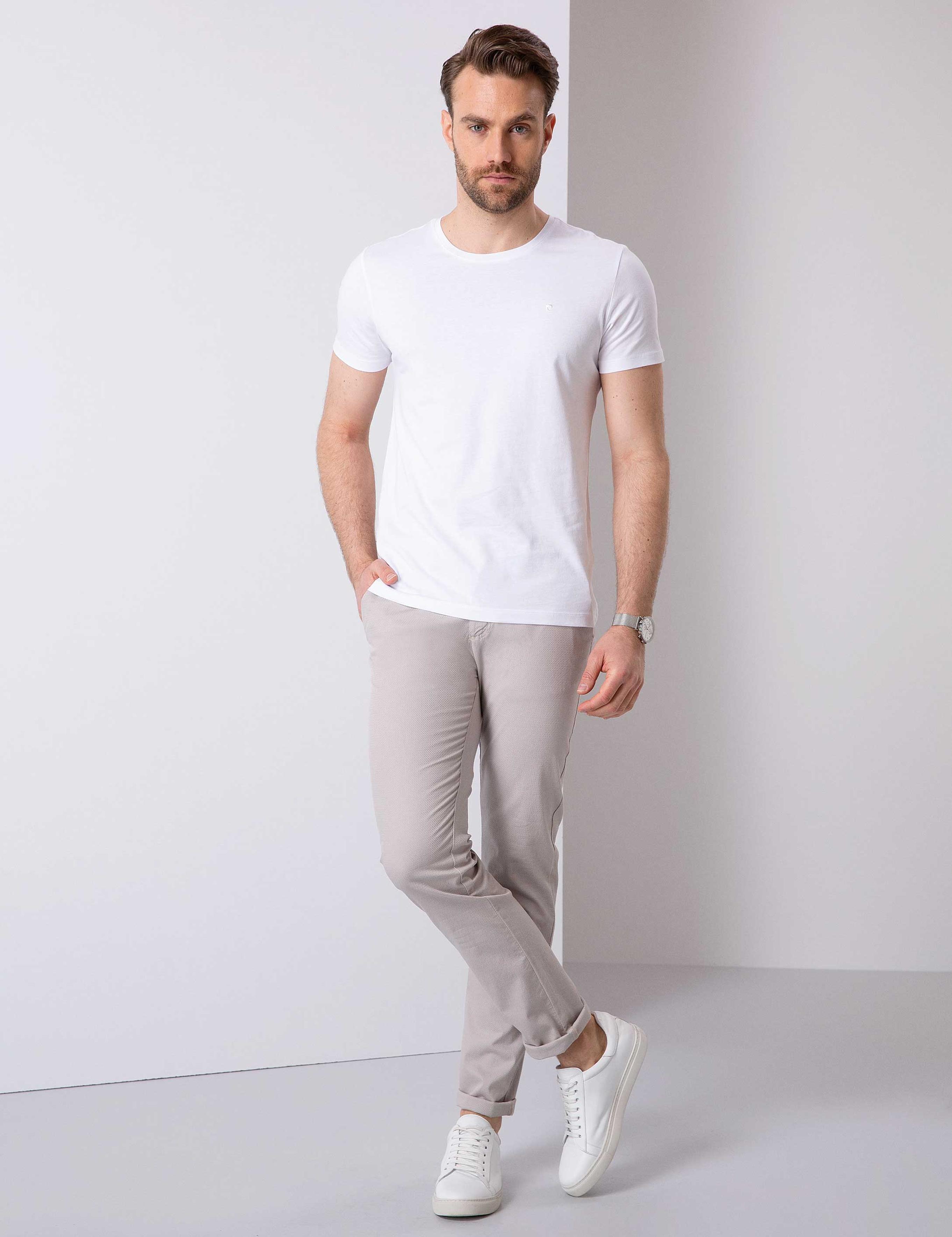 Beyaz Slim Fit Bisiklet Yaka Basic T-Shirt