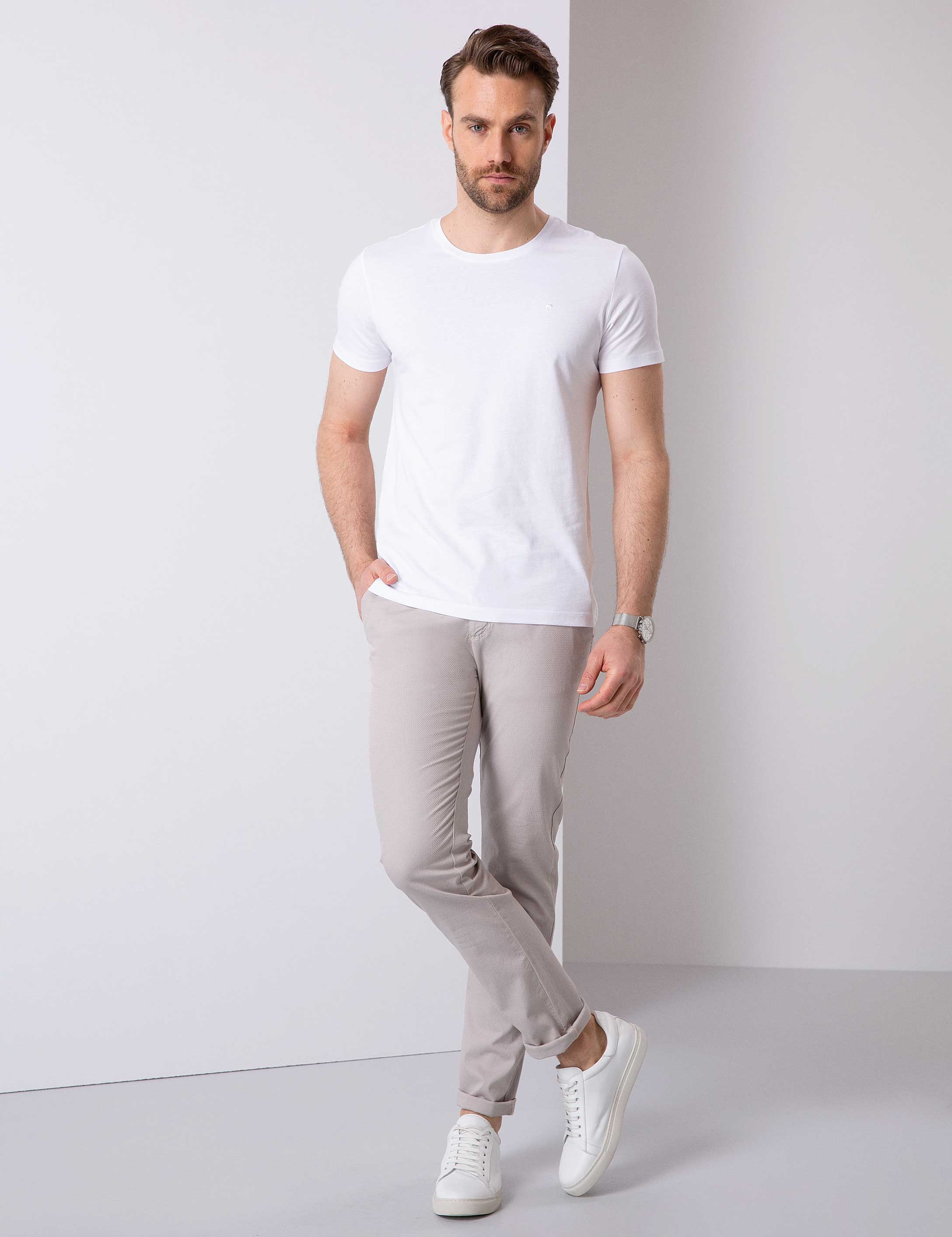 Beyaz Slim Fit Bisiklet Yaka Basic T-Shirt - Image 3