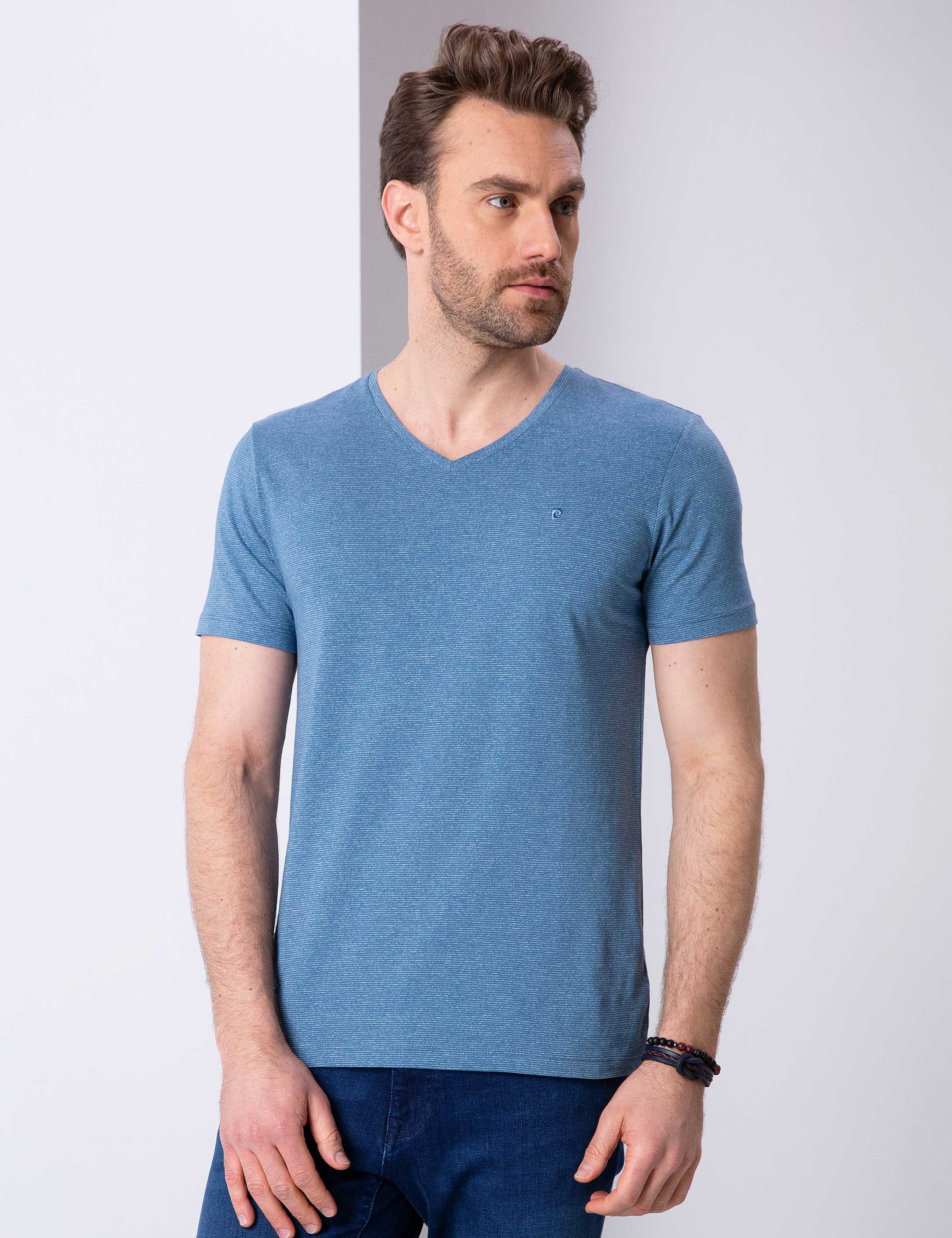 Mavi Slim Fit V Yaka T-Shirt - Image 1