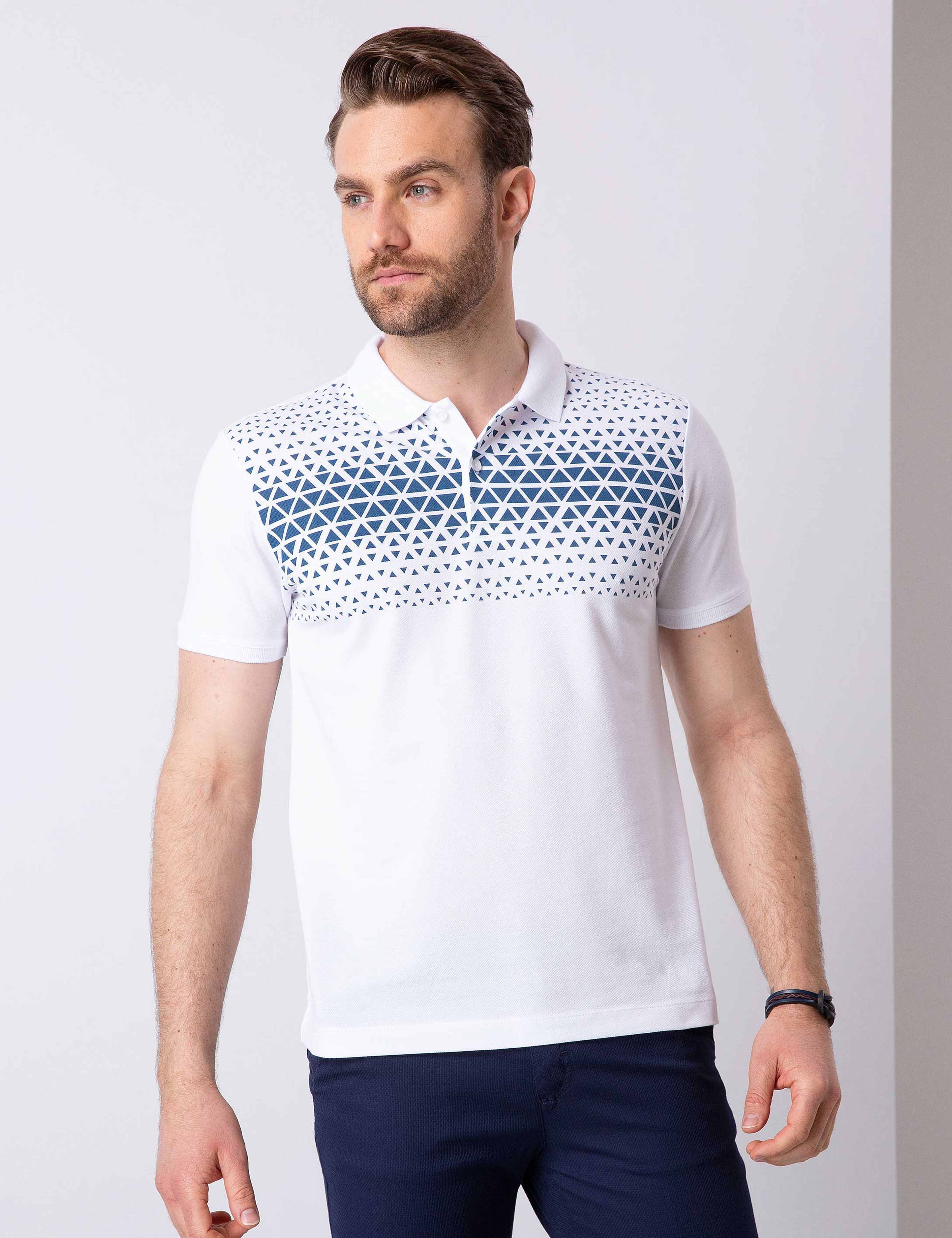 Beyaz Slim Fit T-Shirt - Image 1