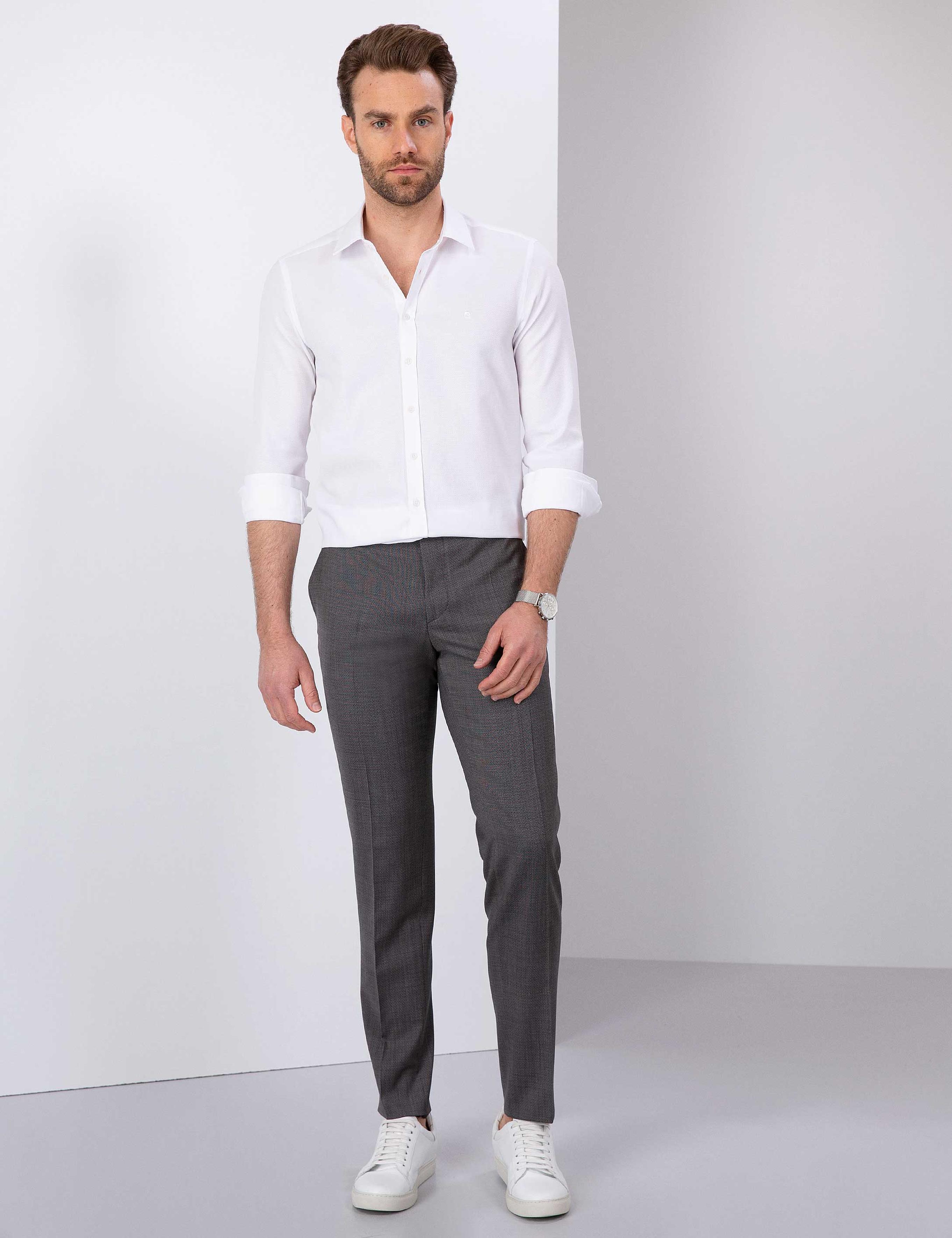 Beyaz Slim Fit Armürlü Gömlek