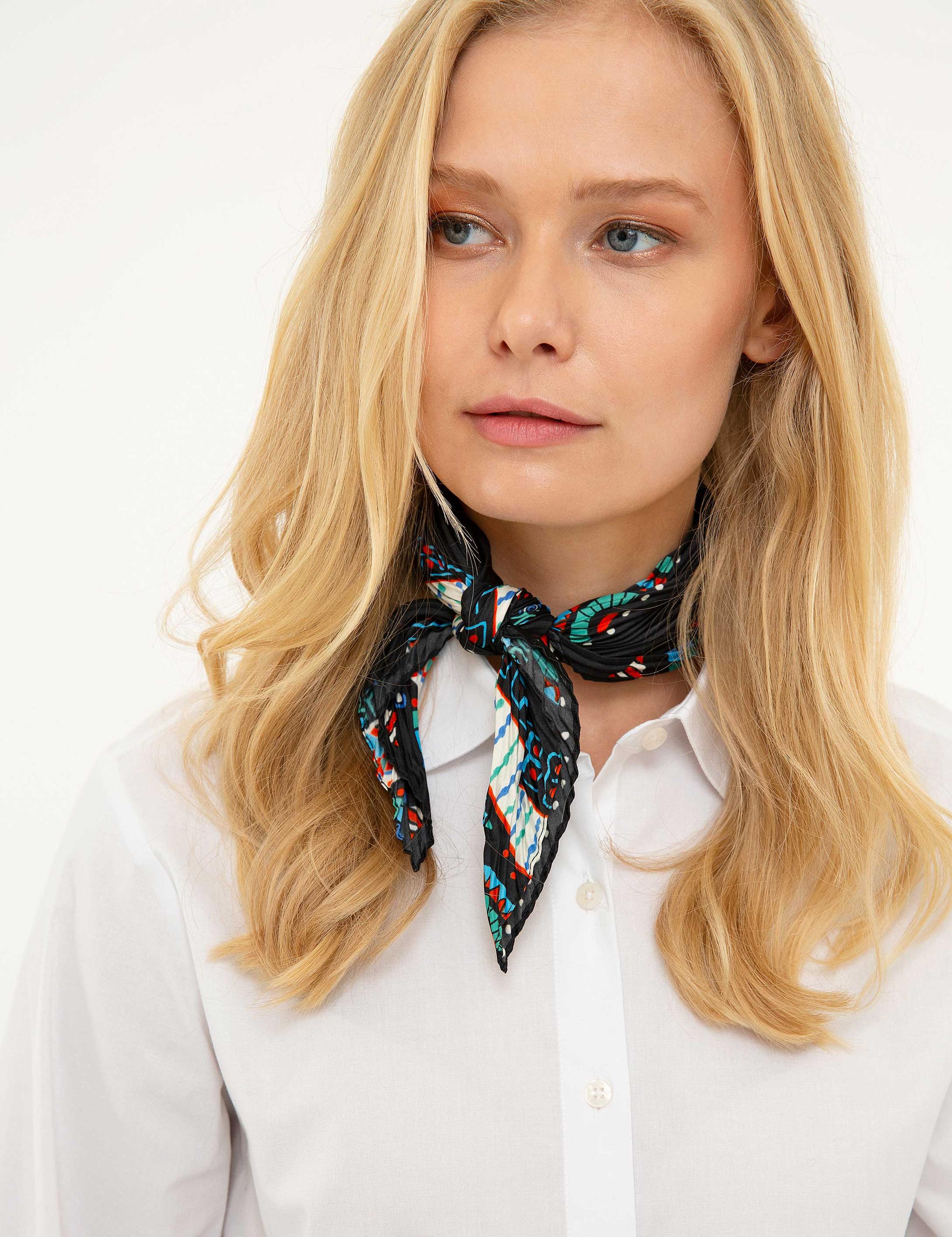 Beyaz Regular Fit Uzun Kollu Gömlek