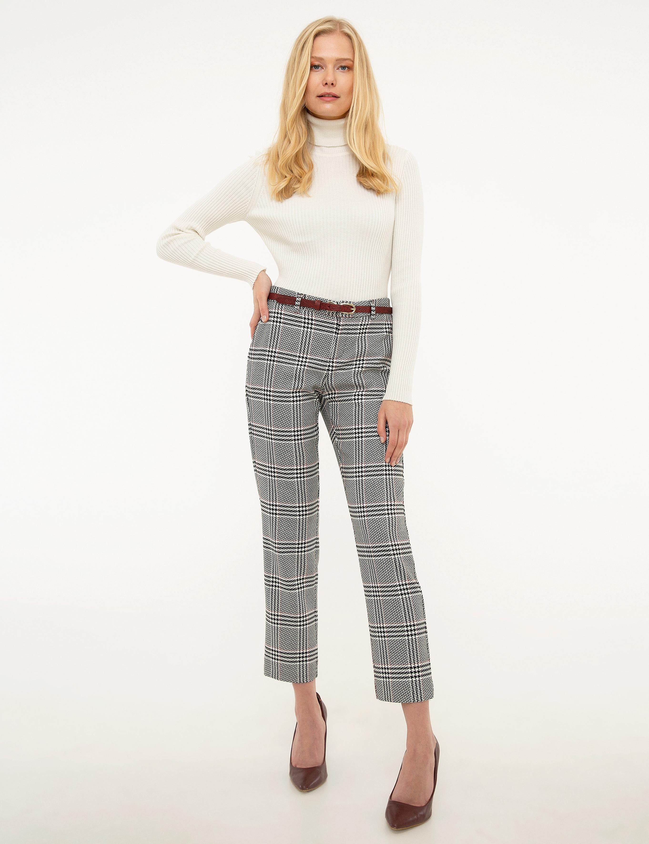 Ekru Slim Fit Balıkçı Yaka Triko Kazak