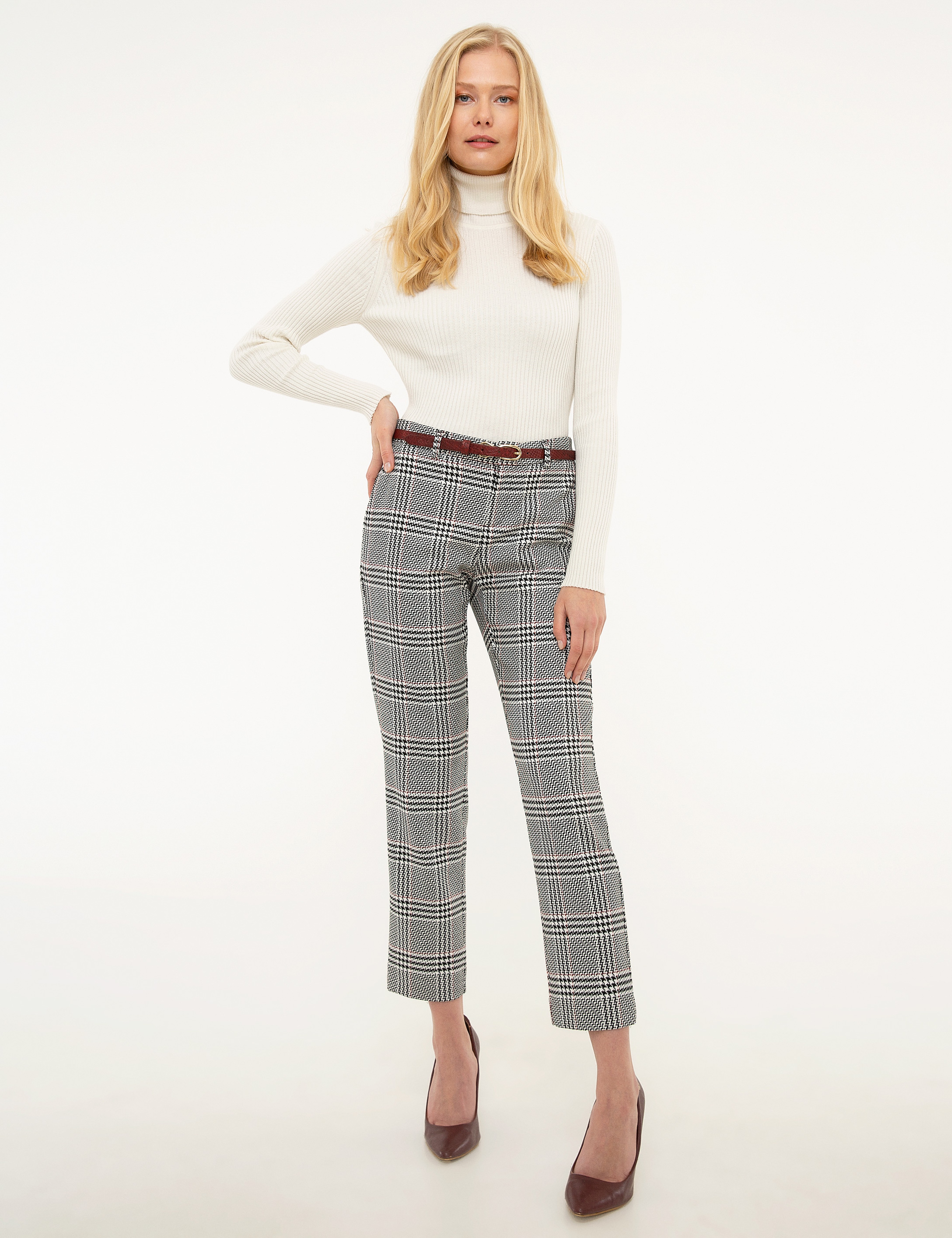 Ekru Slim Fit Balıkçı Yaka Triko Kazak - Image 5