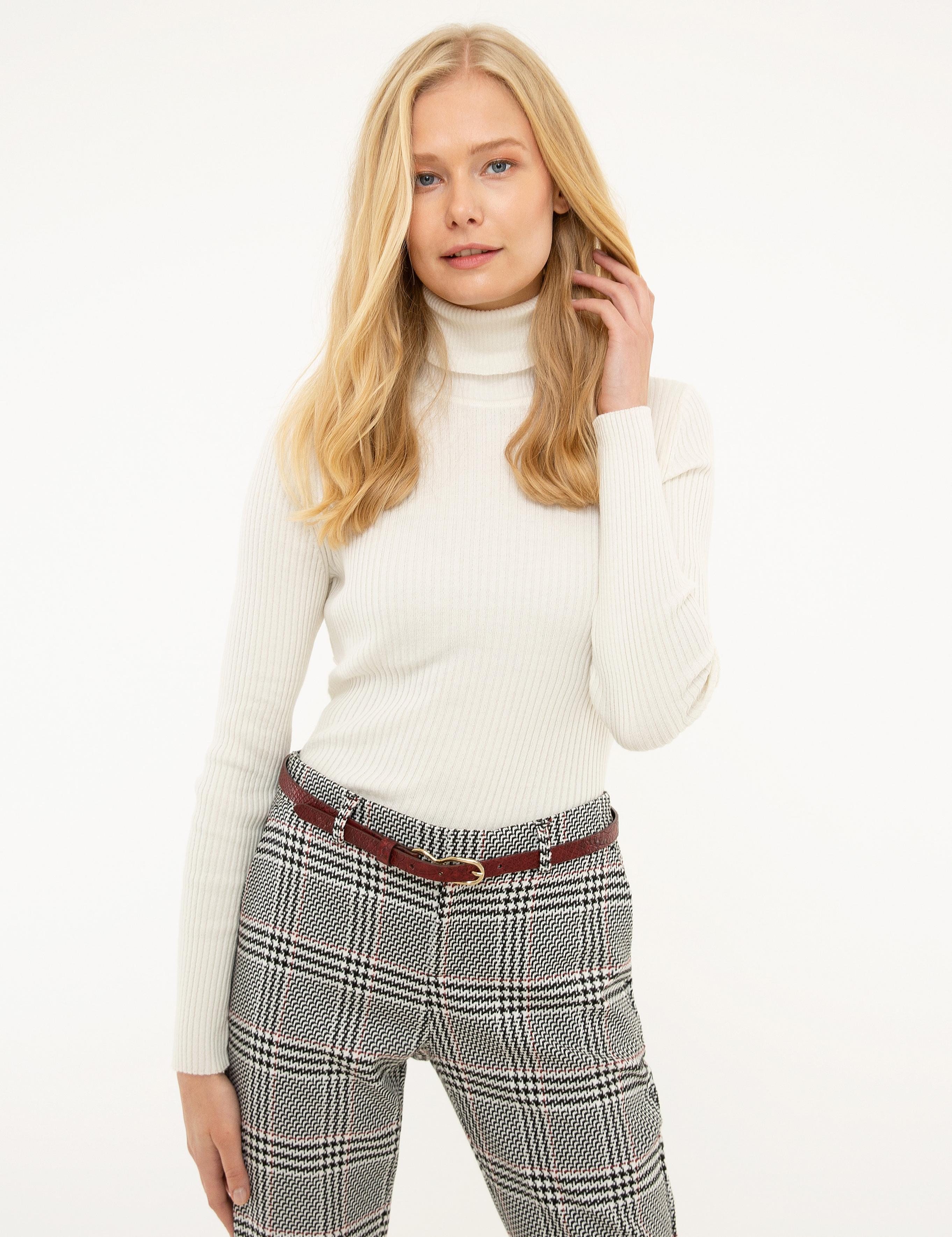 Ekru Slim Fit Balıkçı Yaka Triko Kazak