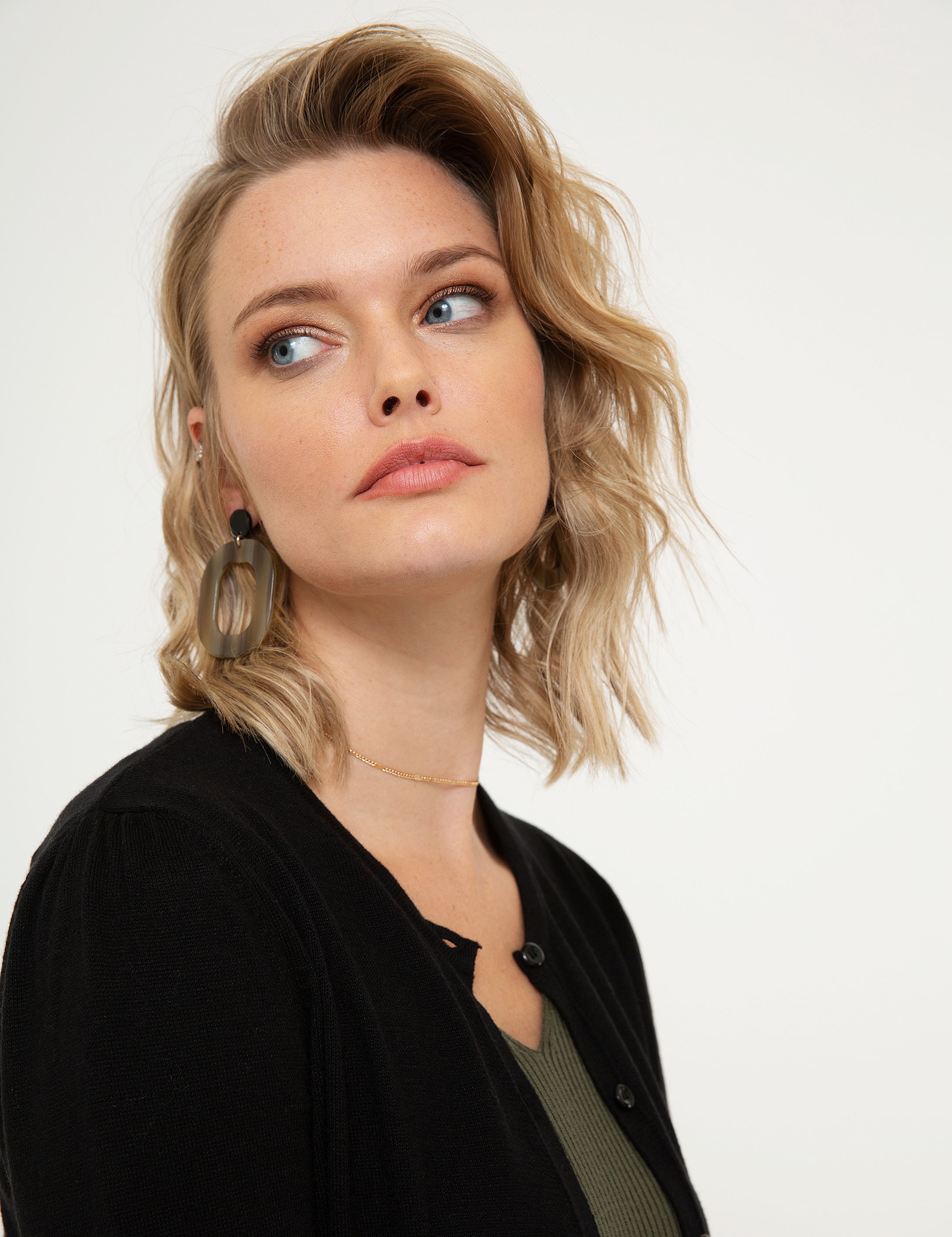 Siyah Triko Hırka - Image 2