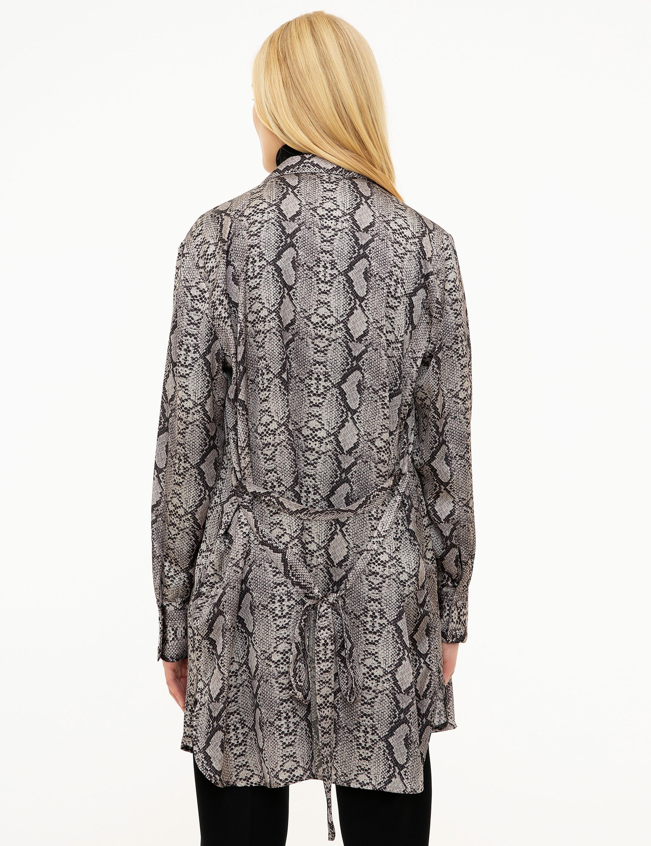 Siyah Desenli Uzun Kollu Gömlek