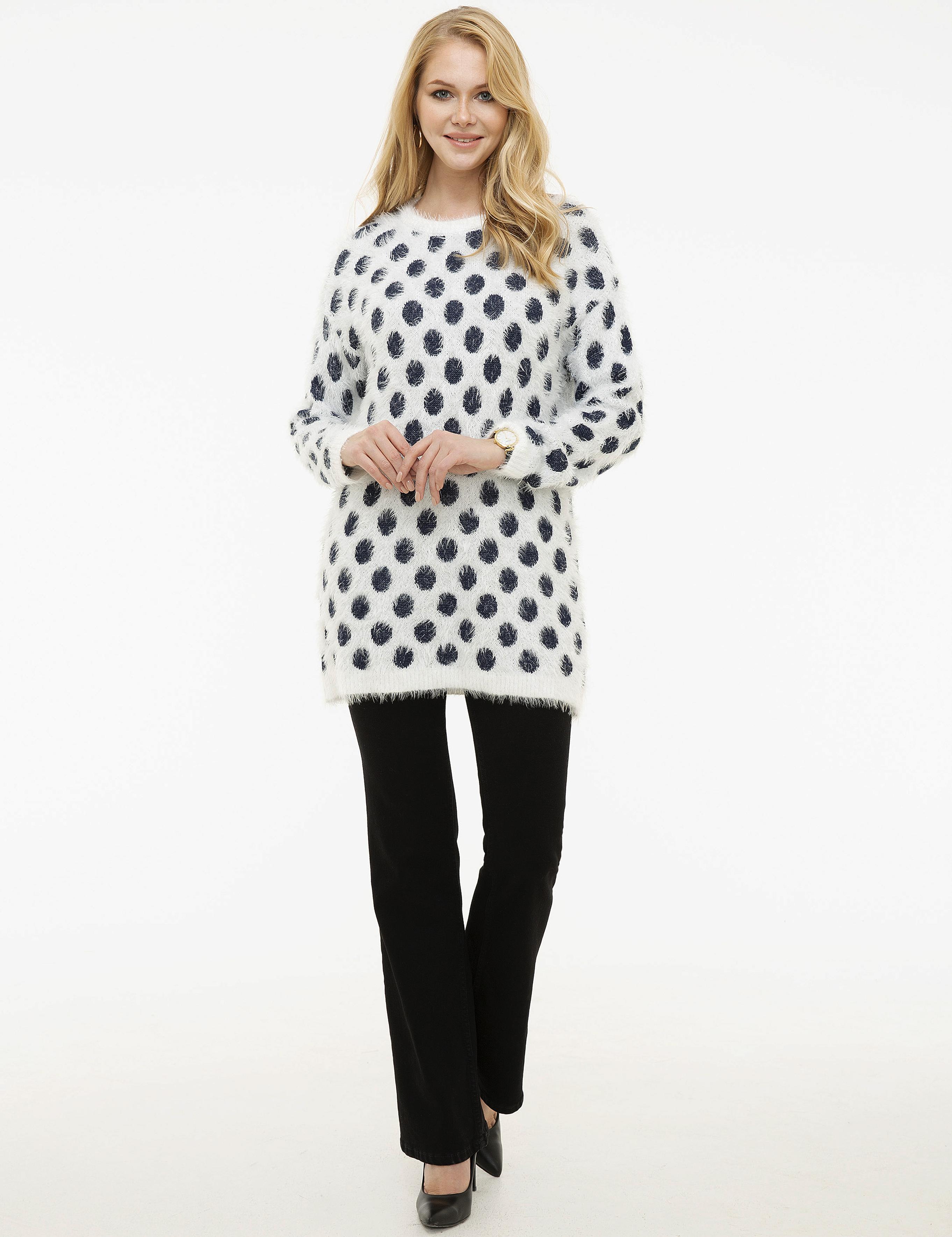 Beyaz Oversize Kazak