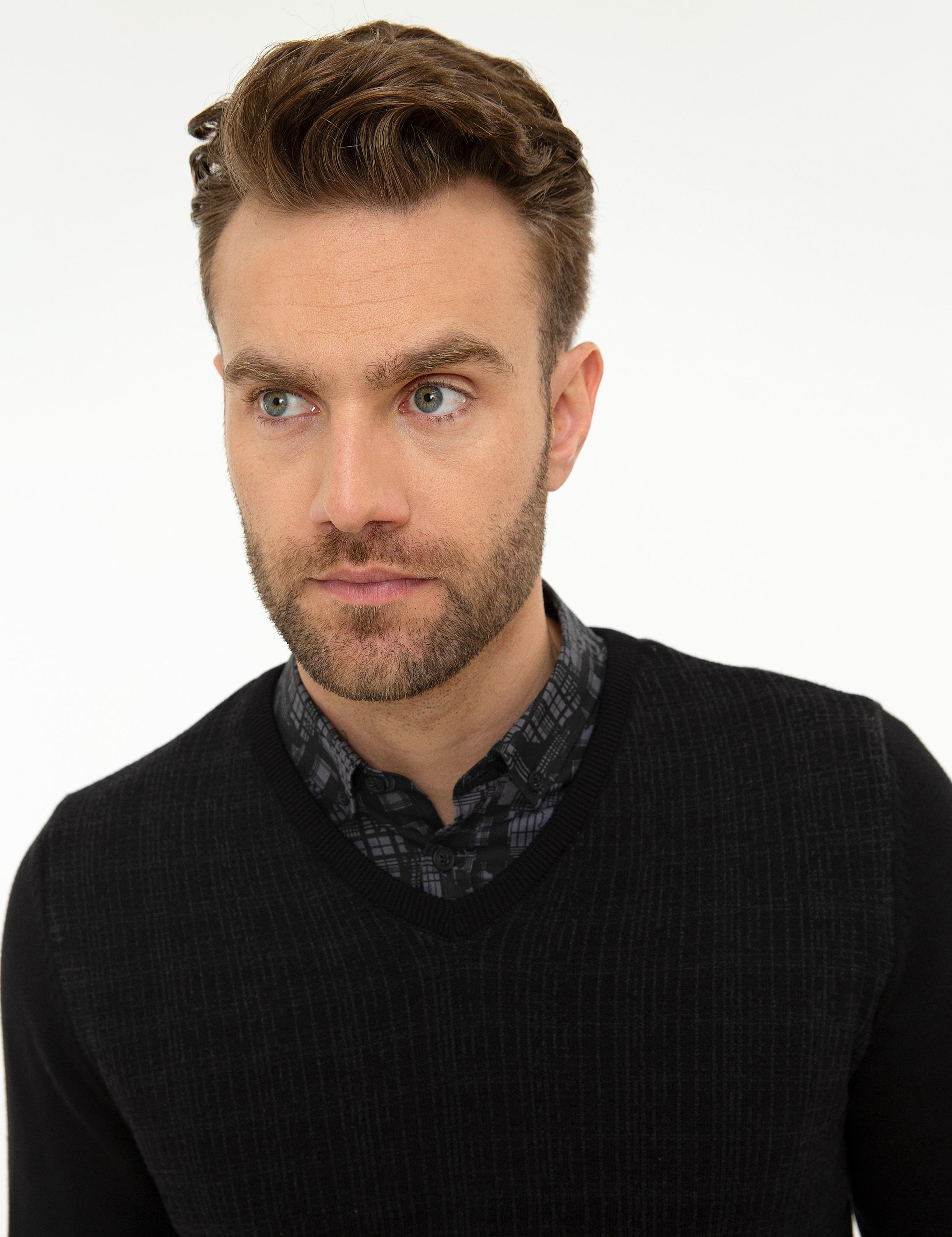 Siyah Slim Fit Kazak