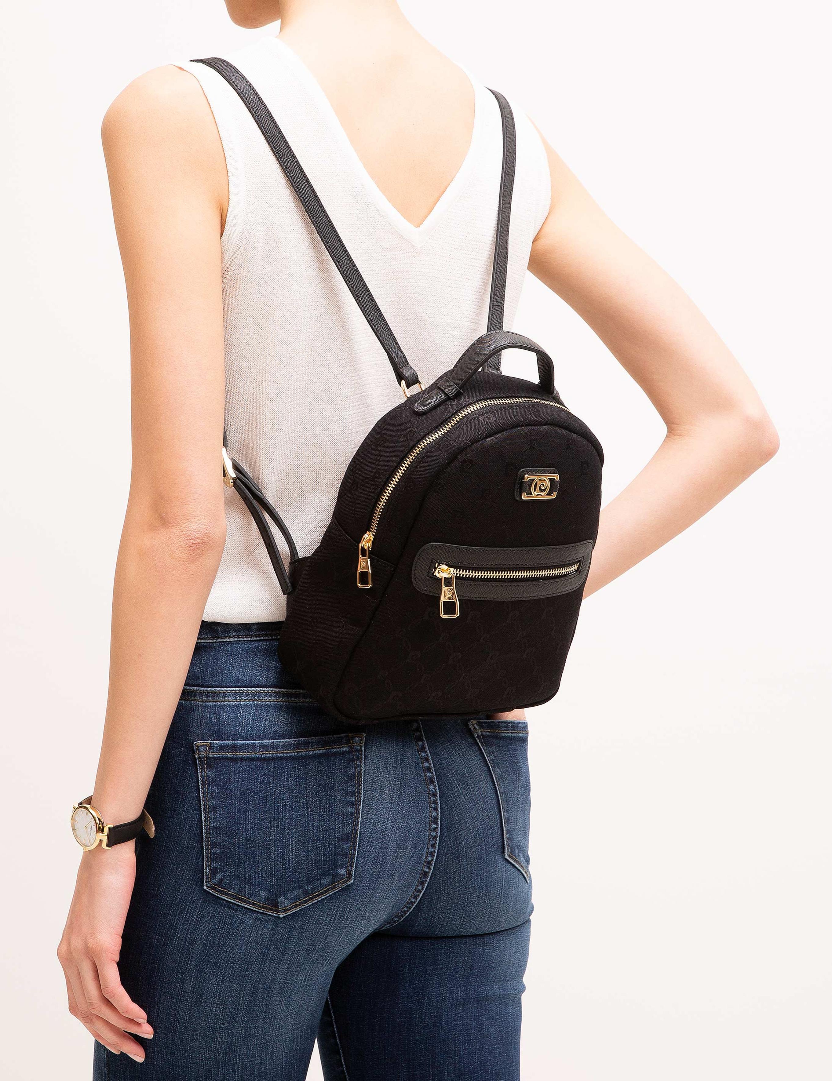 Siyah Sırt Çantası