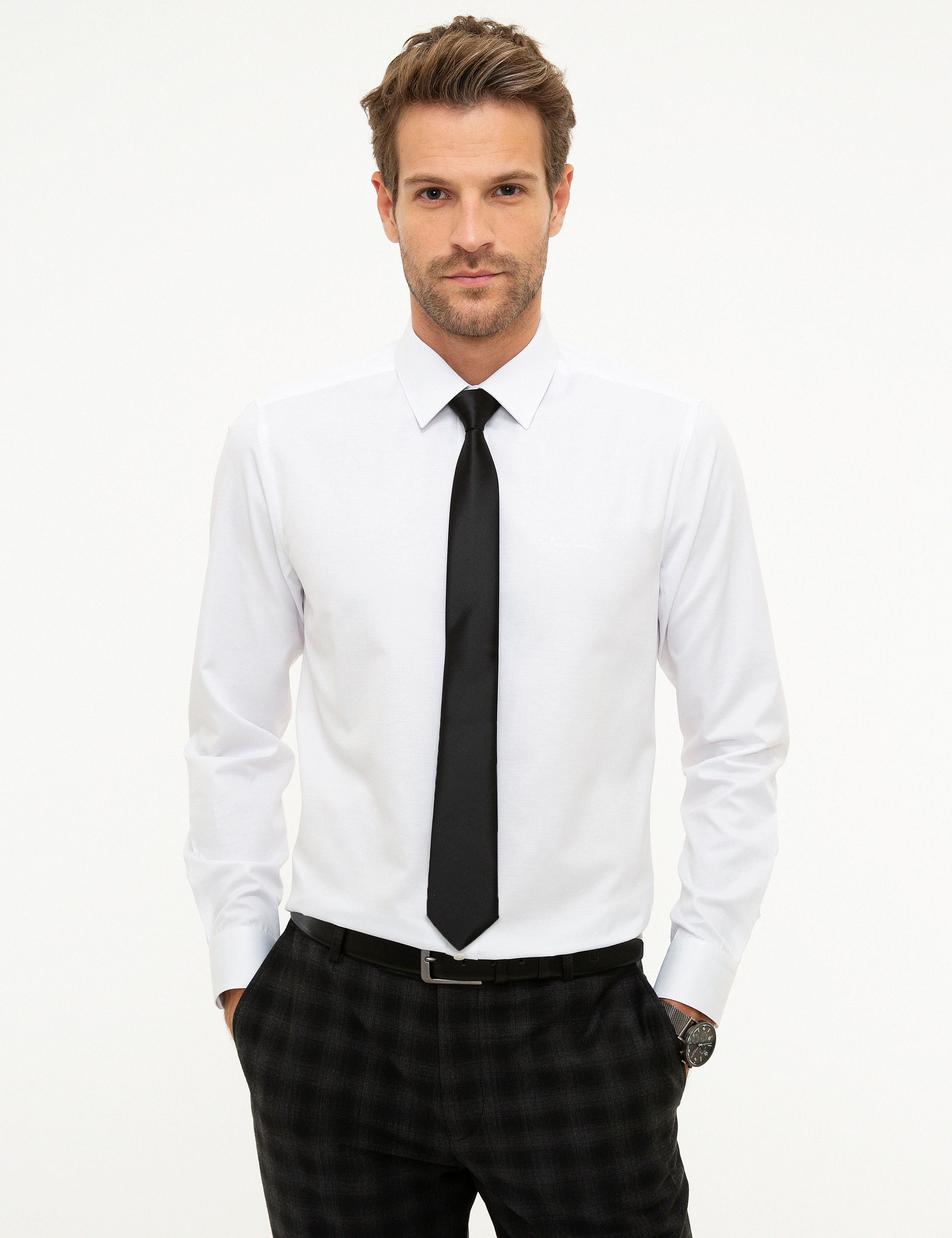 Beyaz Slim Fit Uzun Kollu Klasik Gömlek