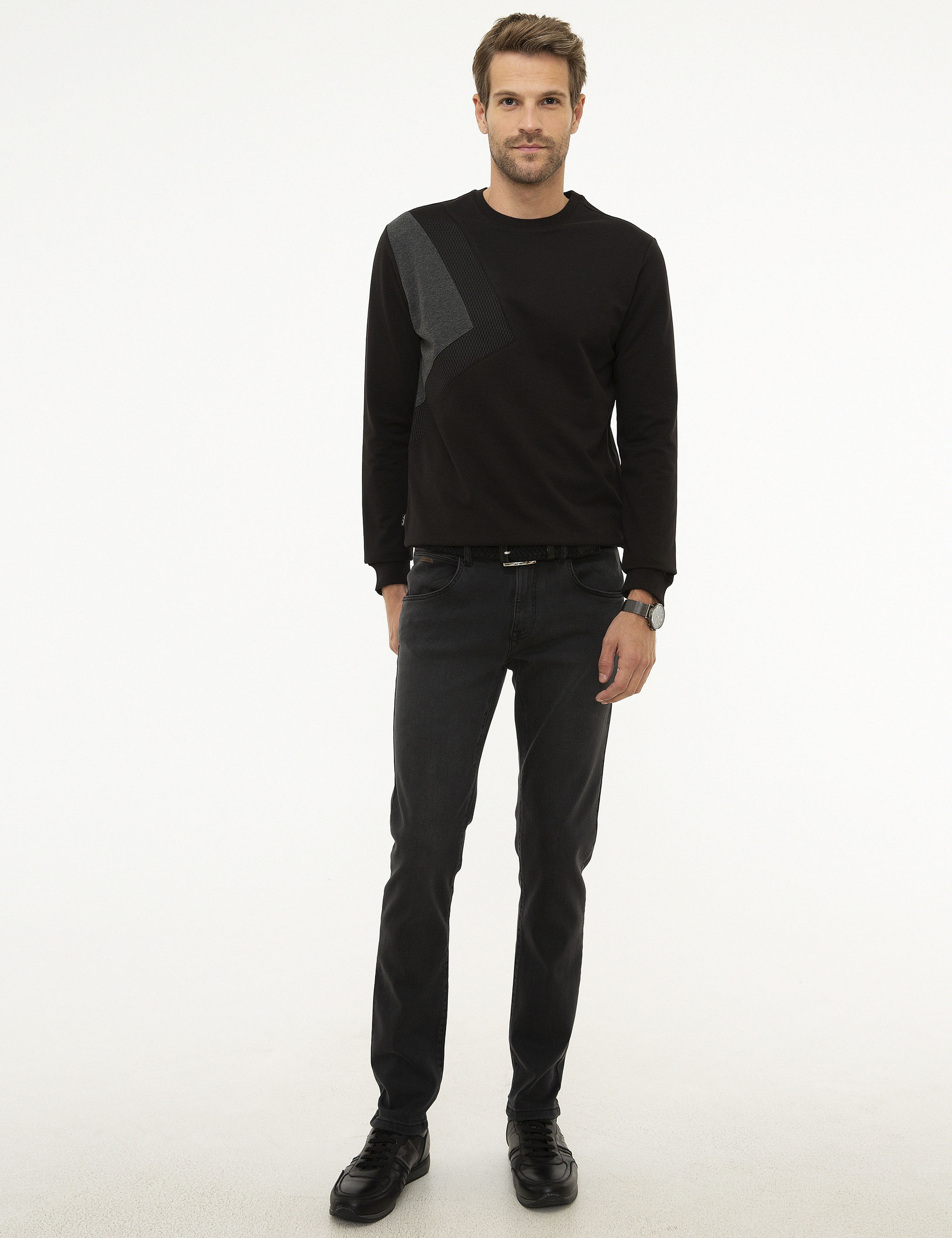 Siyah Standart Fit Sweatshirt