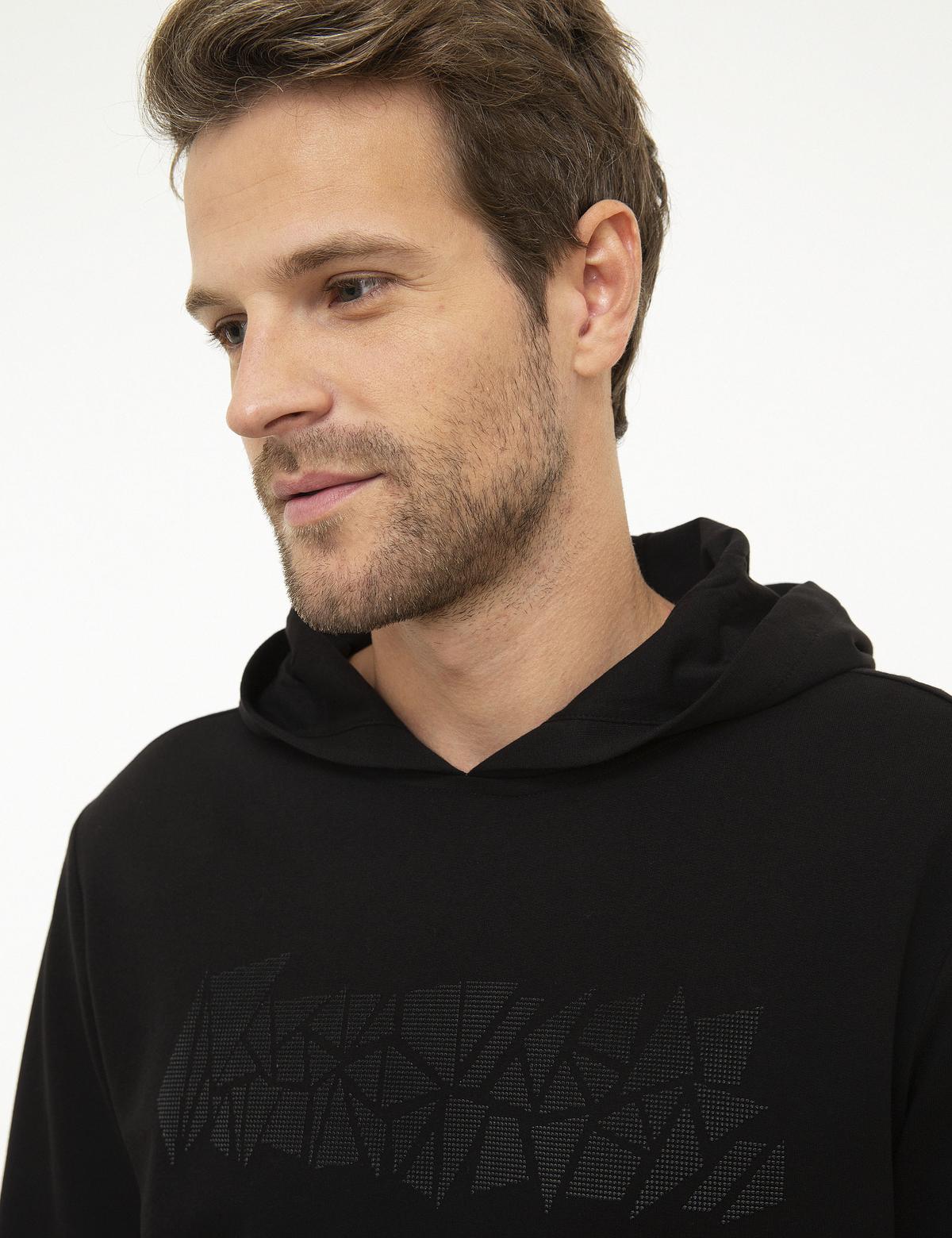 Siyah Standart Fit Sweatshirt