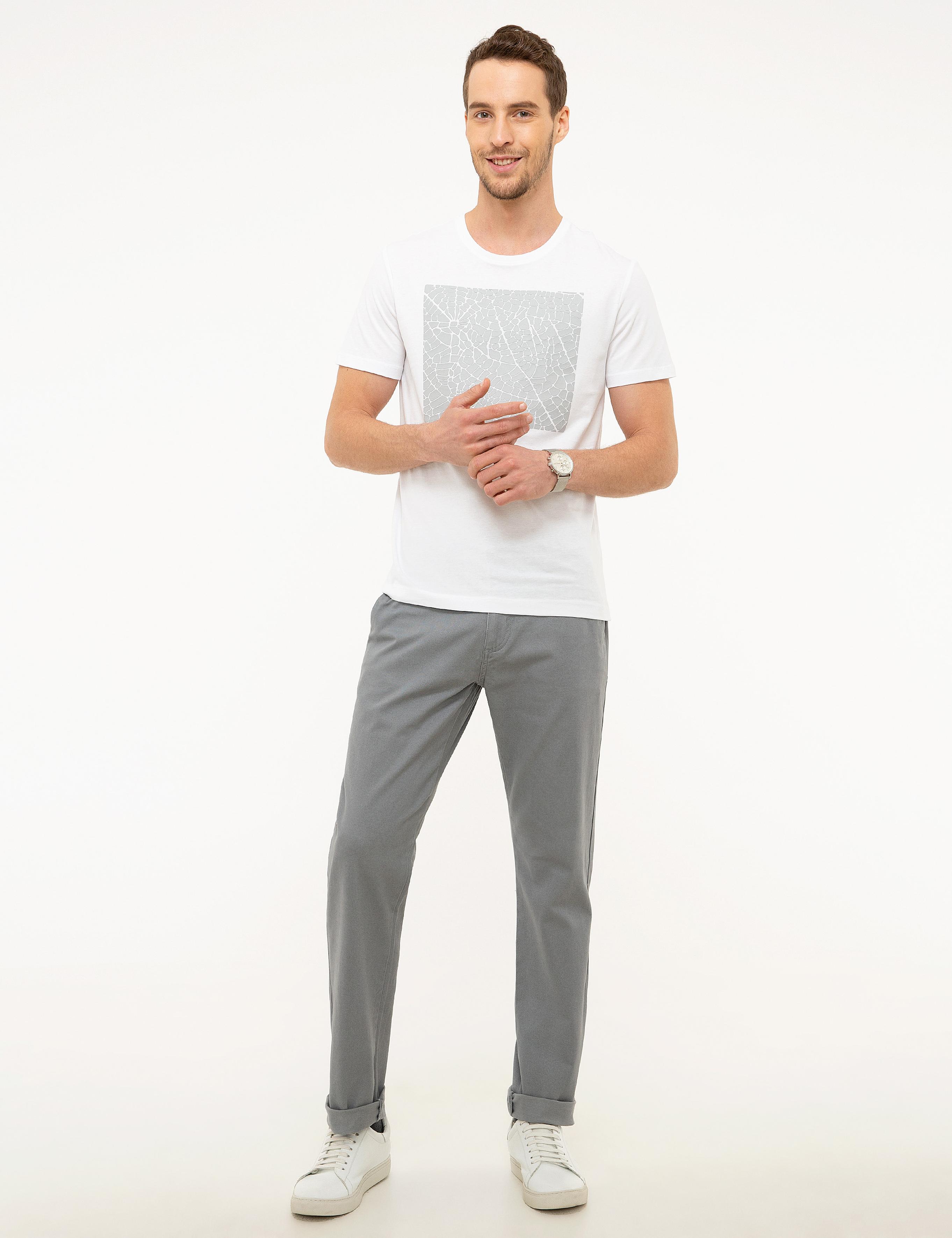 Beyaz Slim Fit Bisiklet Yaka Tişört