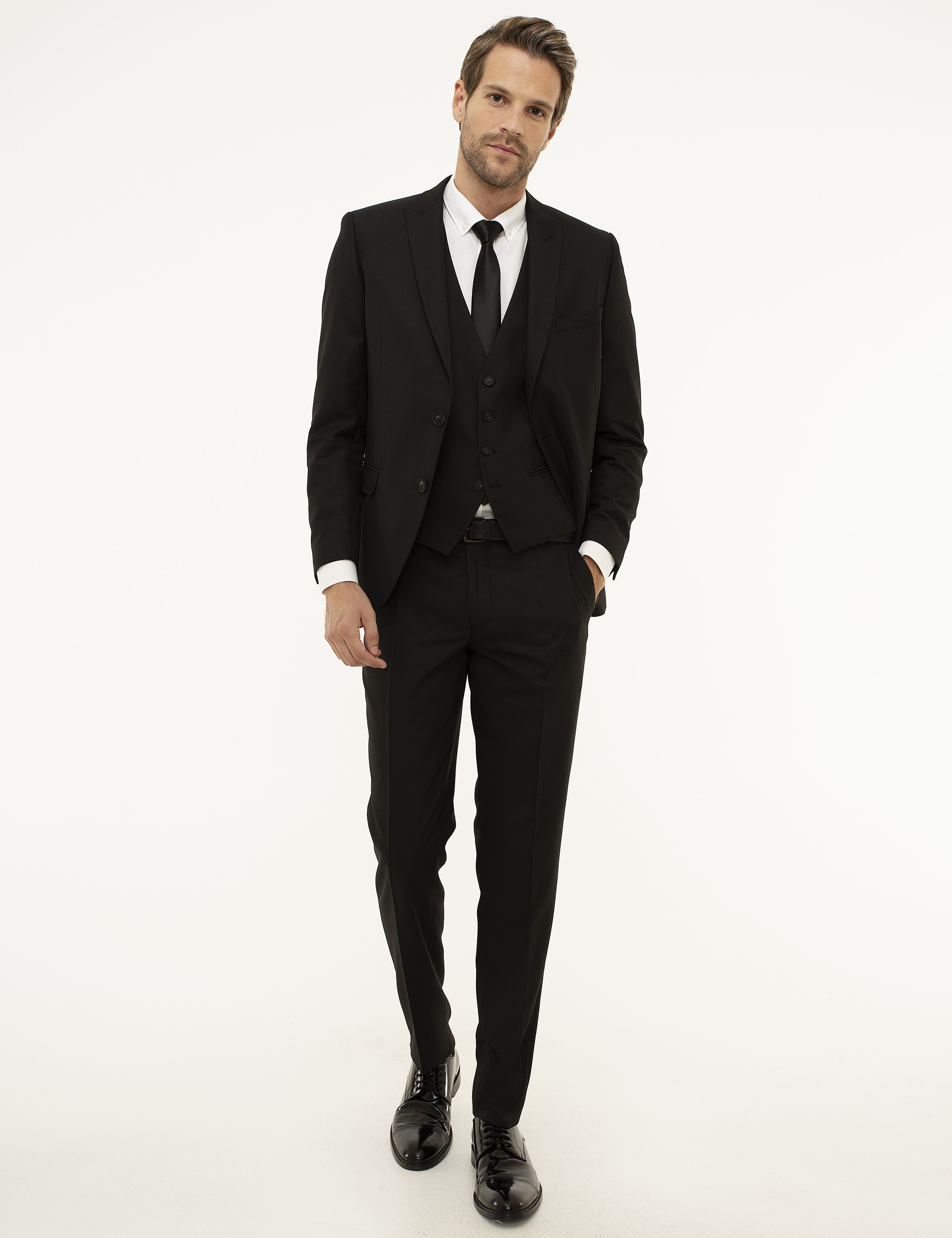 Siyah Ekstra Slim Fit Yelekli Takım Elbise