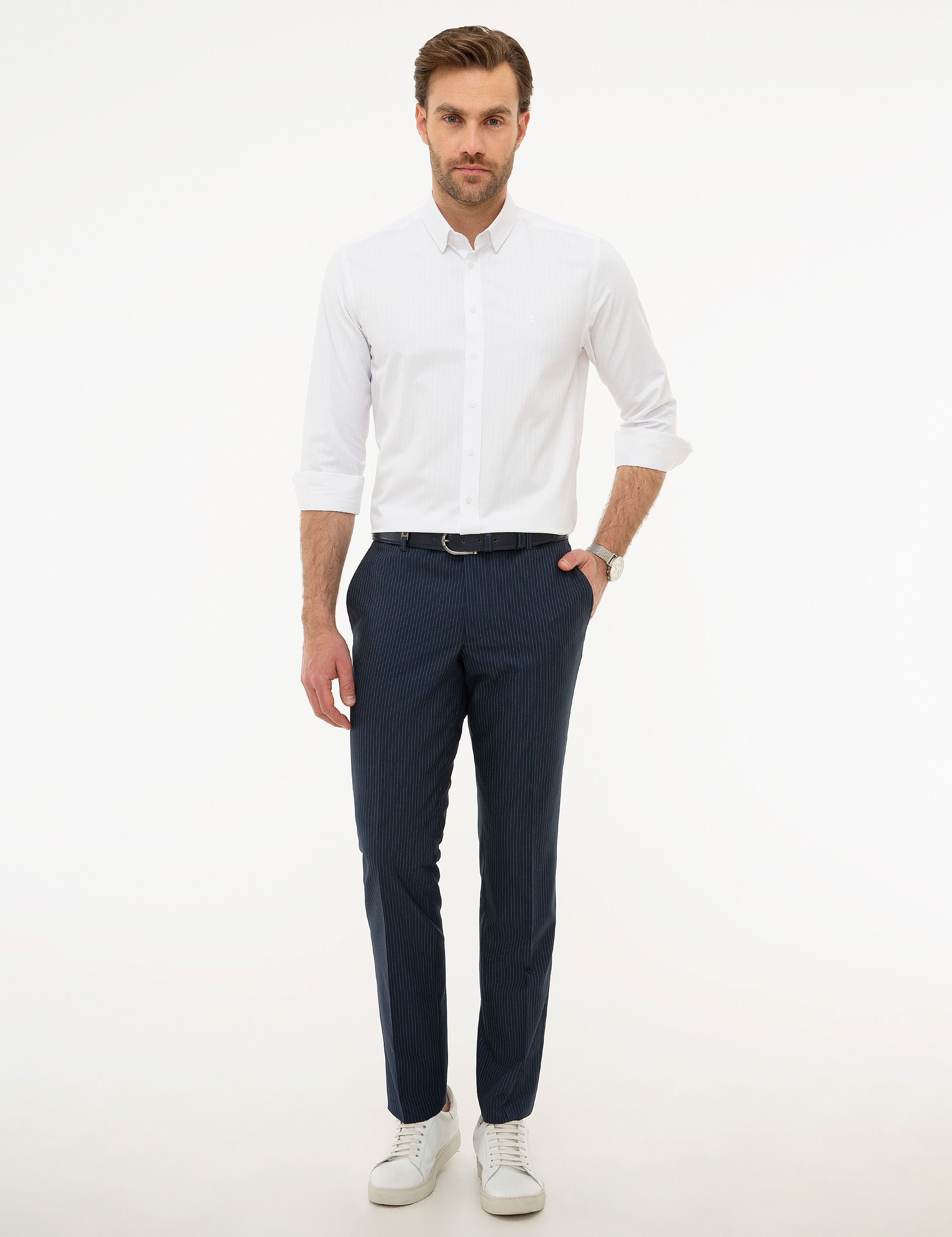 Beyaz Slim Fit Armürlü Gömlek