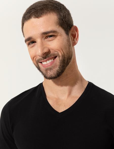 Siyah Slim Fit V - Yaka Basic Tişört - 50251677011