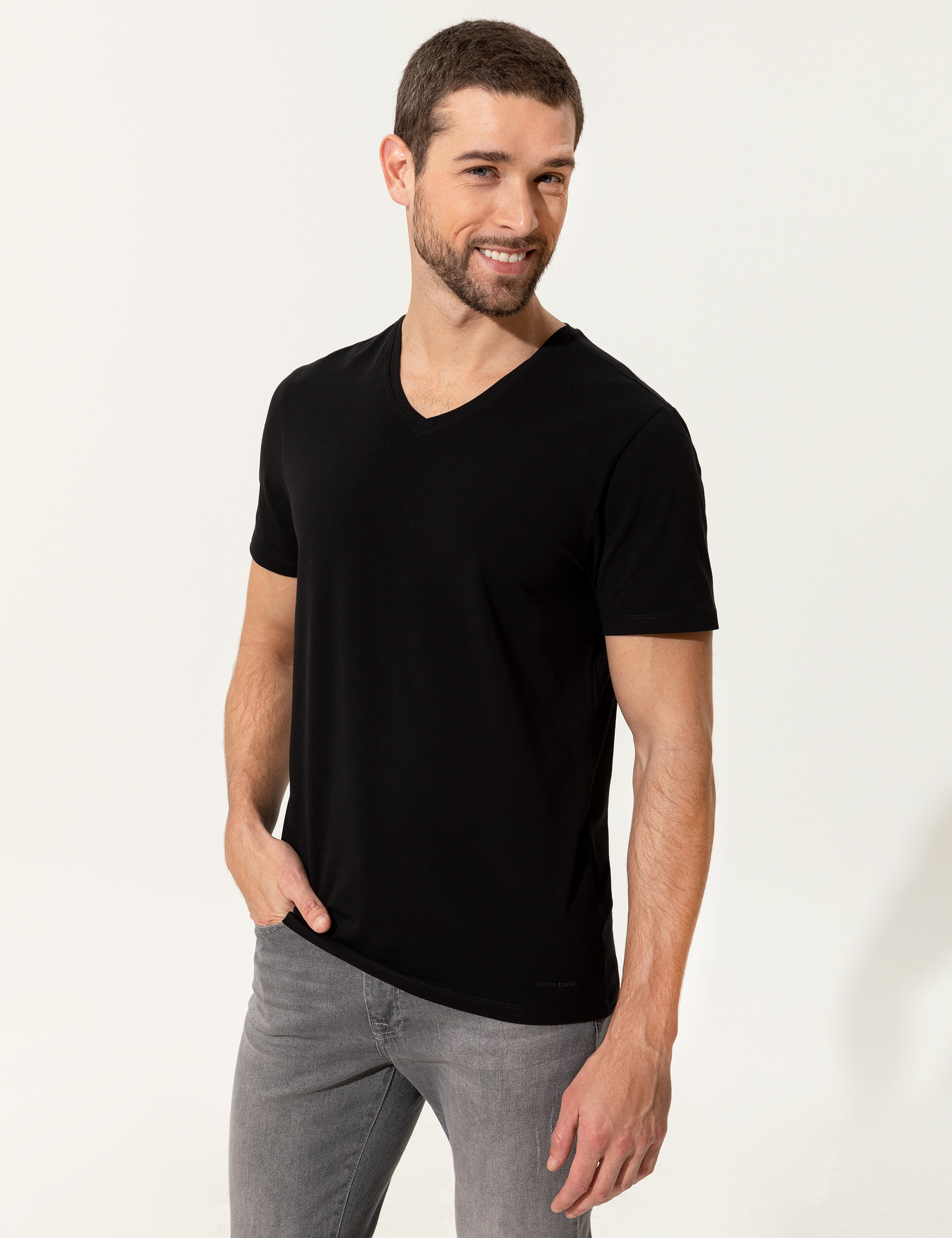 Siyah Slim Fit V - Yaka Basic Tişört - Image 3