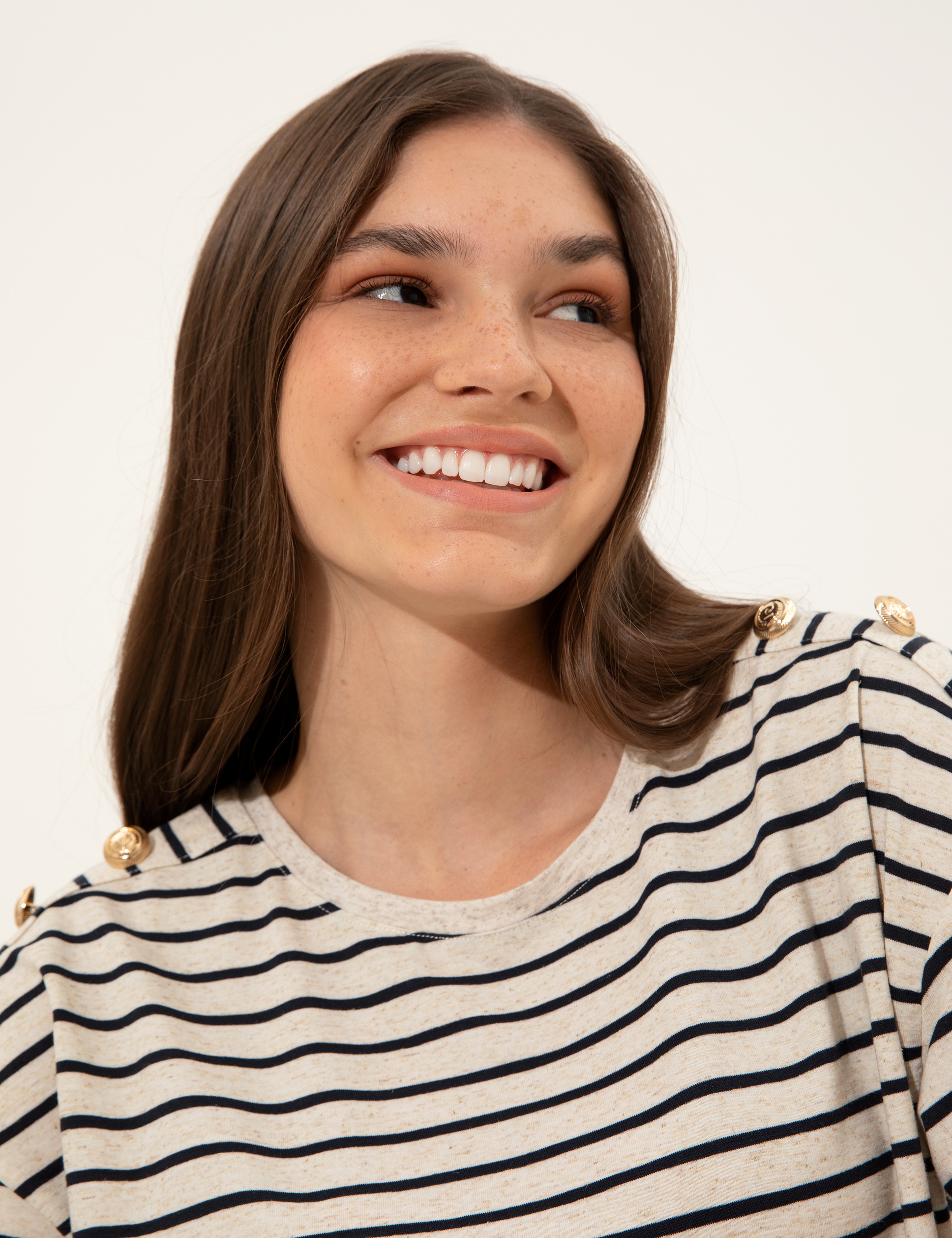 Krem Crop Top Tişört - Image 3